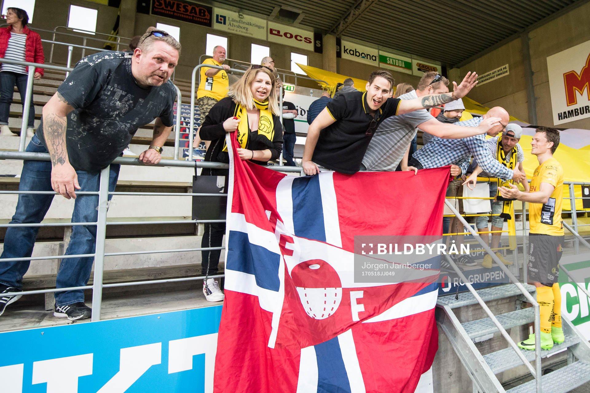 Elfsborgs Jörgen Horn tackar sin tillresta supporterklack