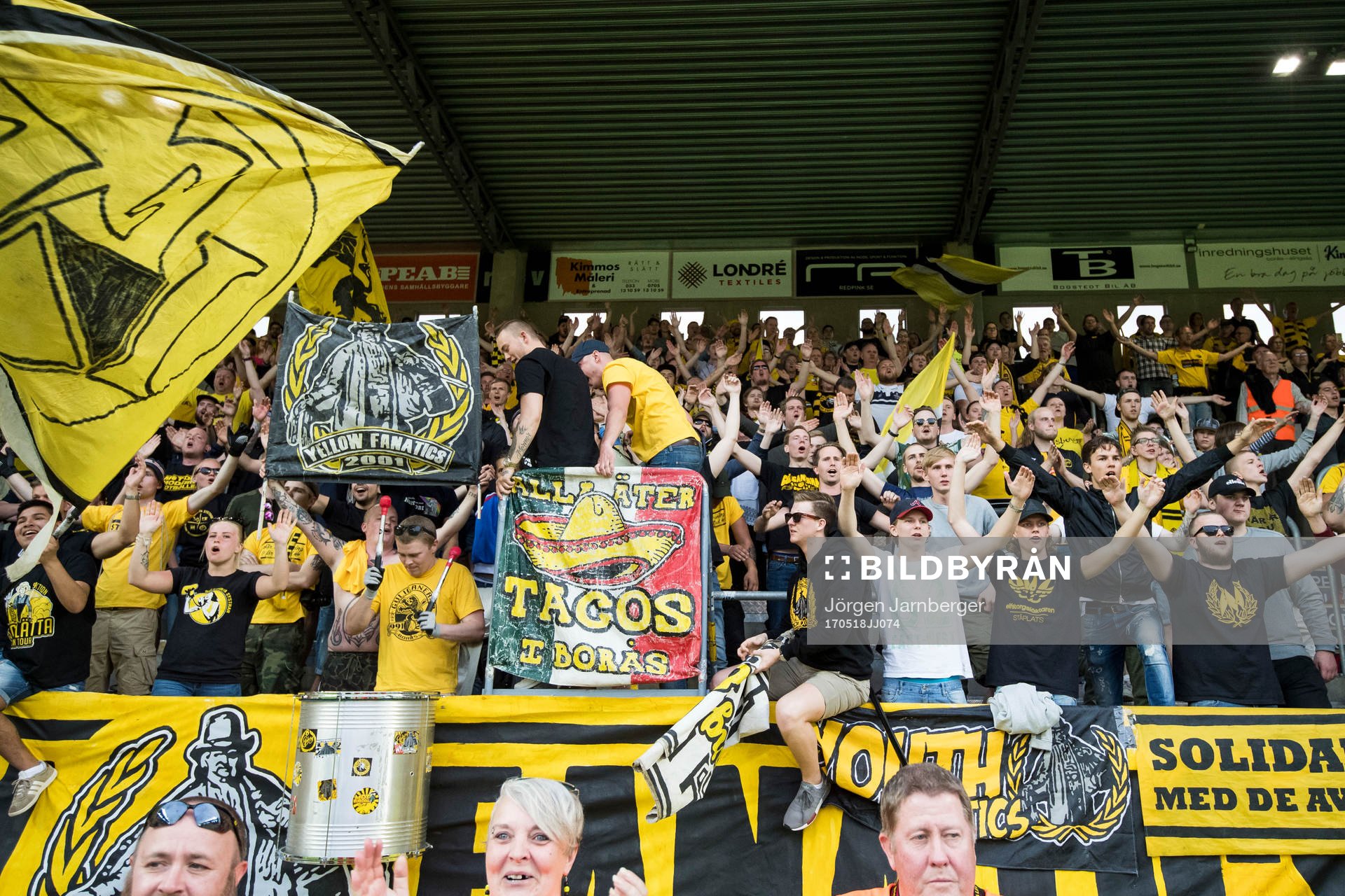 Elfsborgs supportrar jublar