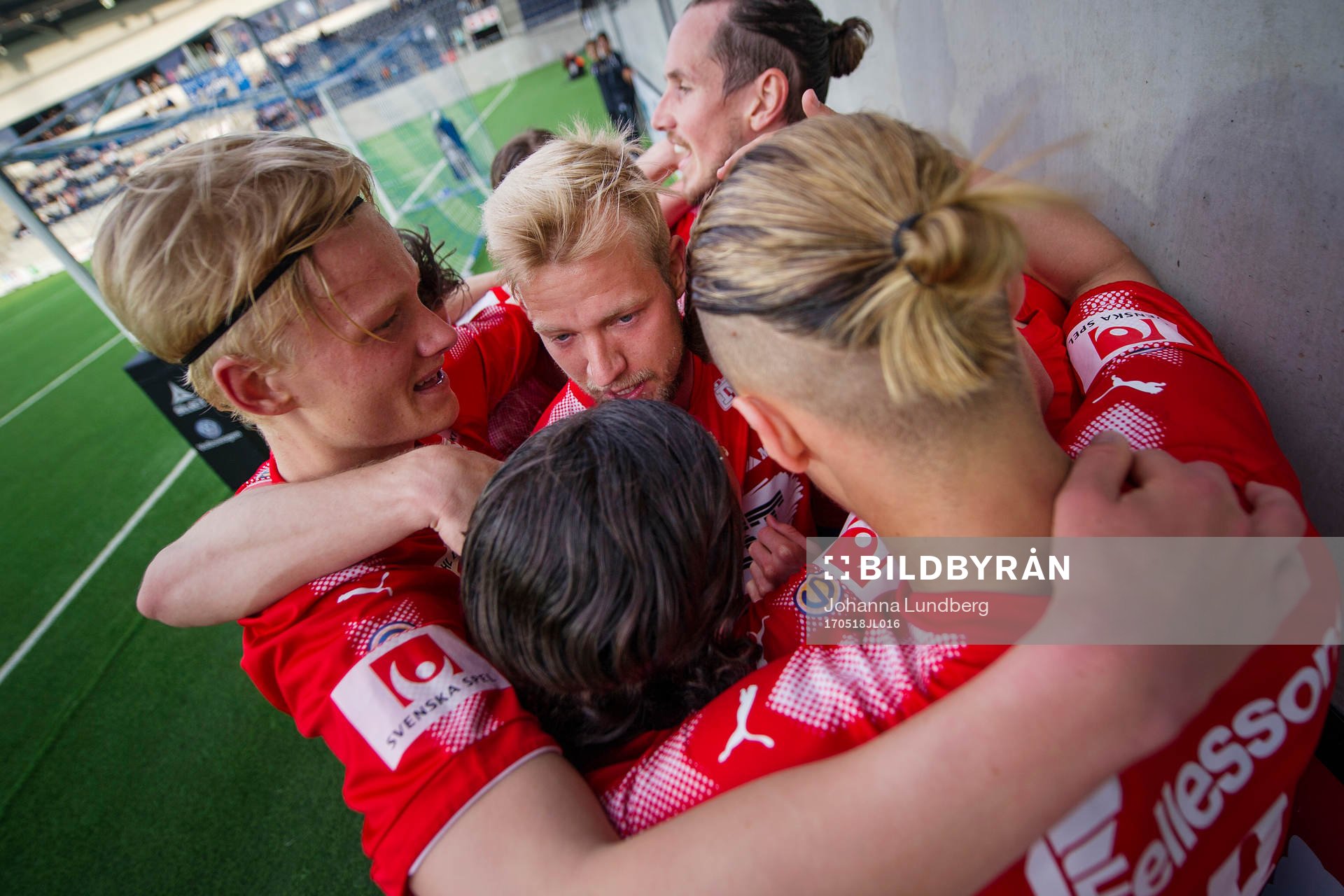 Östers spelare jublar