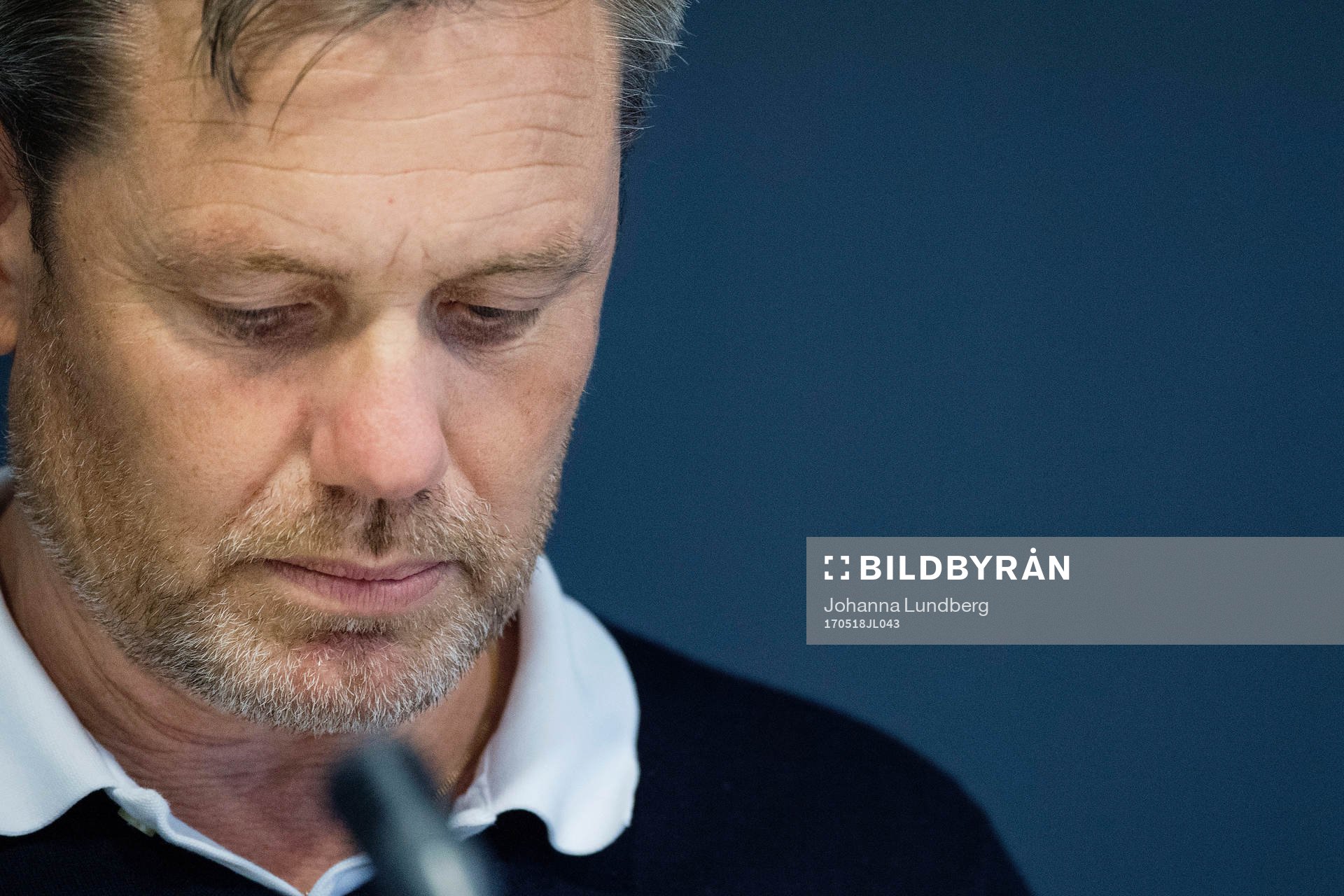Östers tränare Thomas Askebrand  under fotbollsmatchen i Superettan mellan Gefle och Öster den 18 maj 2017 i Gävle.