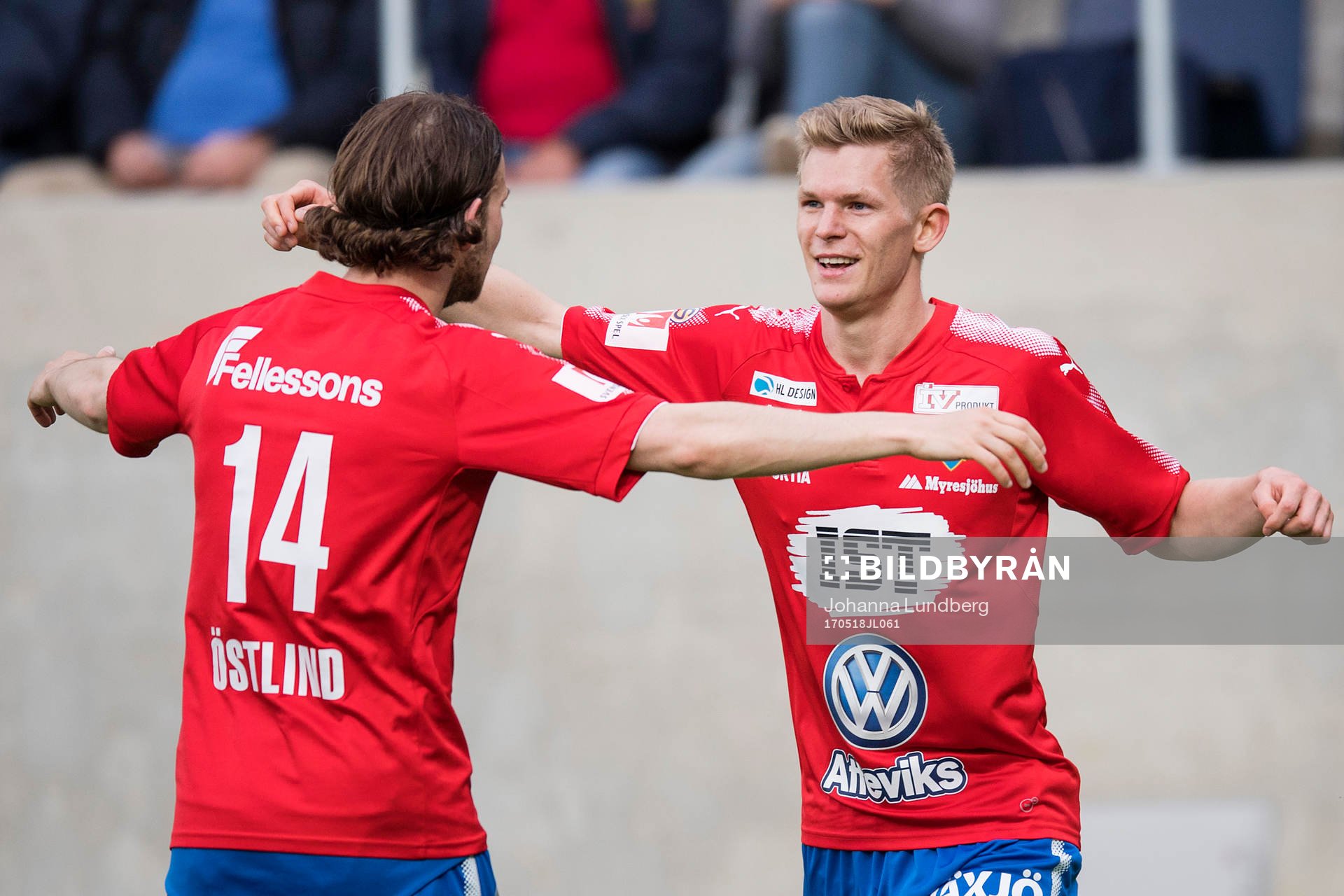 Östers Fritiof Björkén (th) gör 0-1 och jublar med
