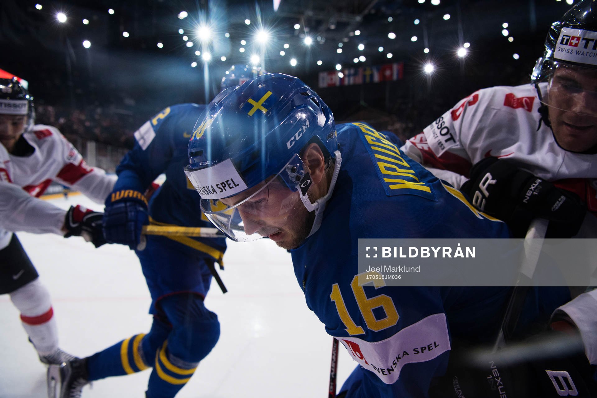 Sveriges Marcus Krüger utmanas av Schweiz Joel Genazzi