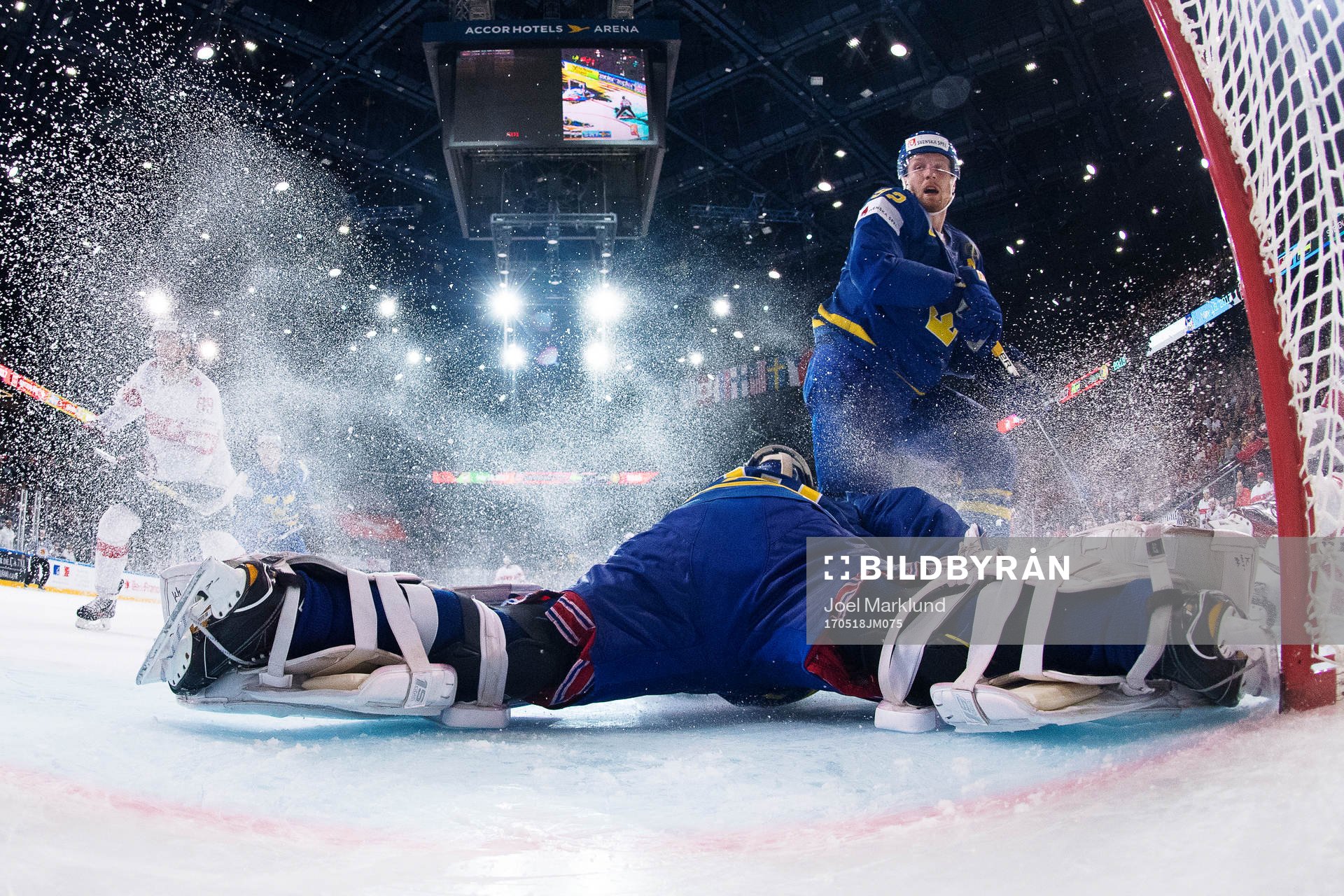 Sveriges målvakt Henrik Lundqvist och Gabriel Landeskog