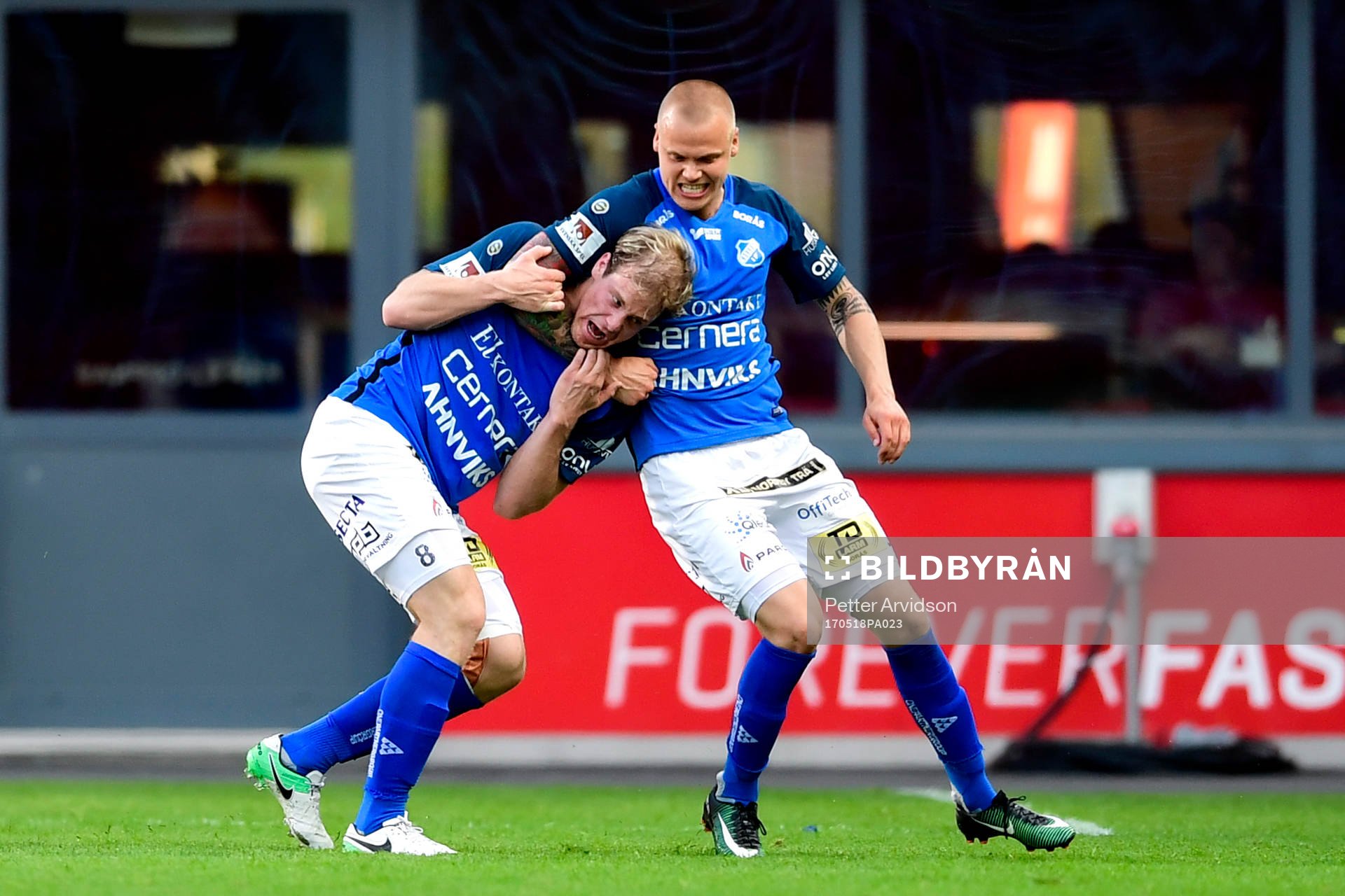 Norrbys Nicklas Savolainen kramas om av Jesper Brandt