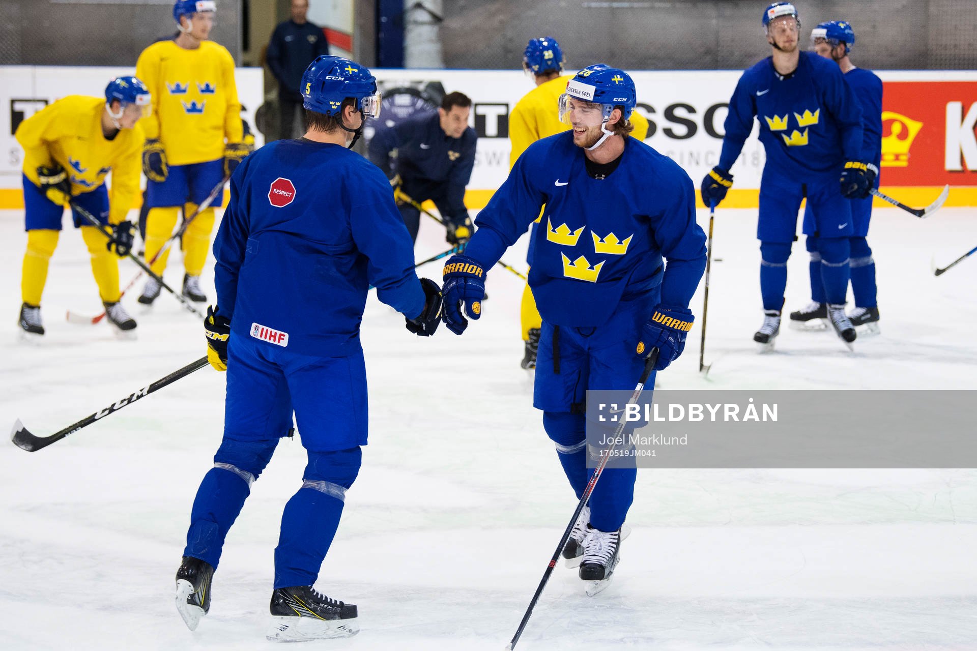 Philip Holm och Elias Lindholm jublar på Sveriges