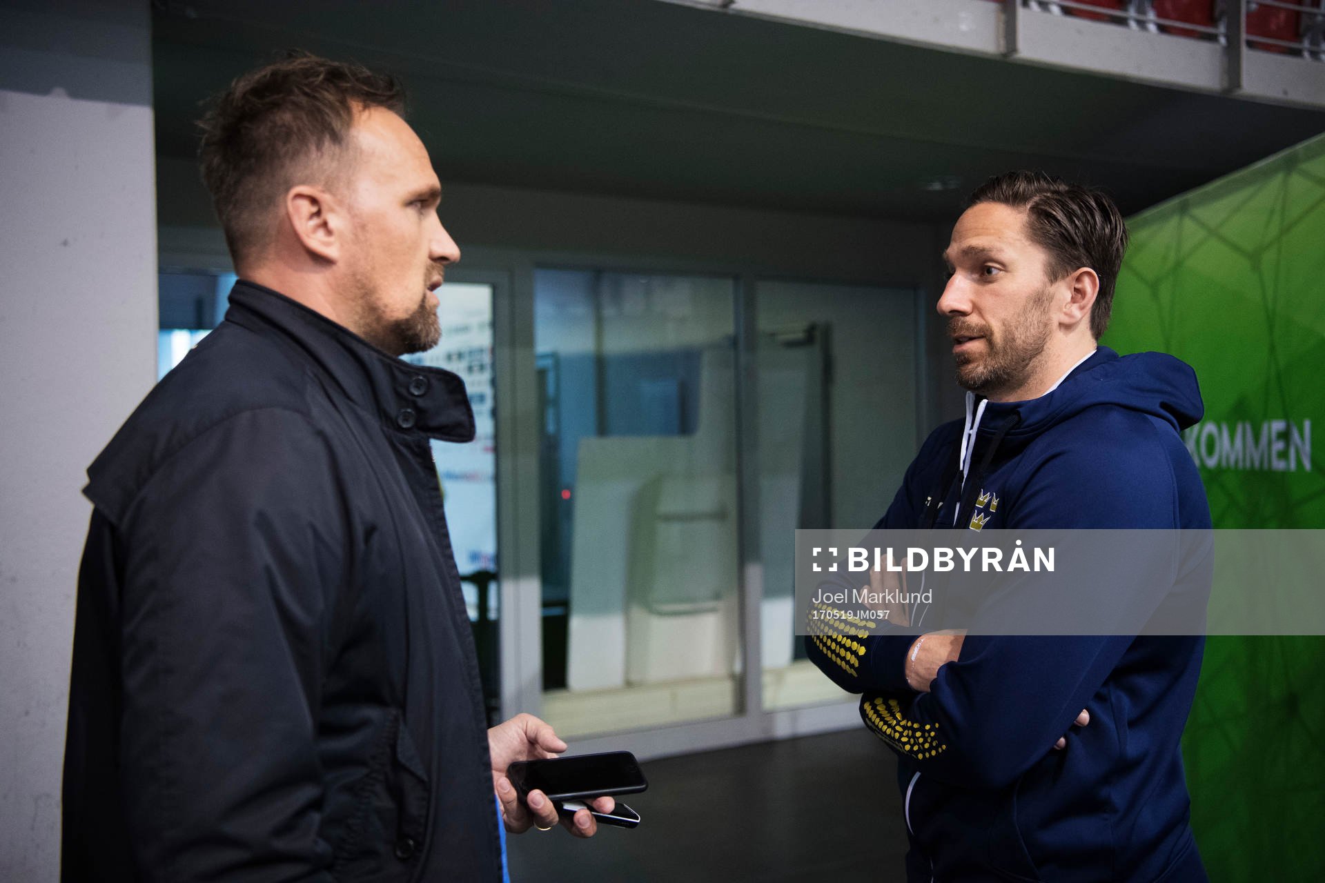 Johan Rylander, Göteborgs-Posten, pratar med Joel Lundqvist