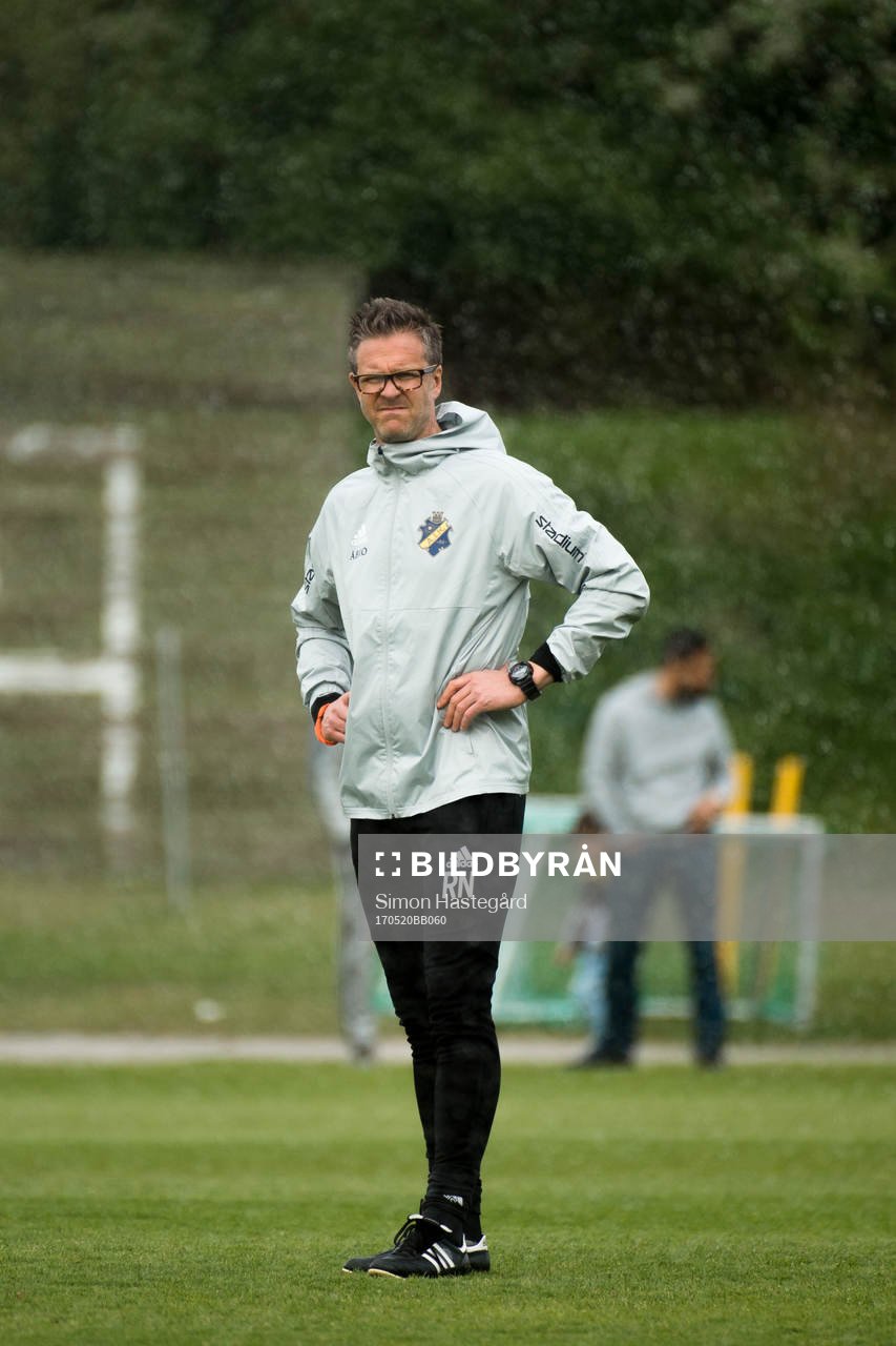 s tränare Rikard Norling