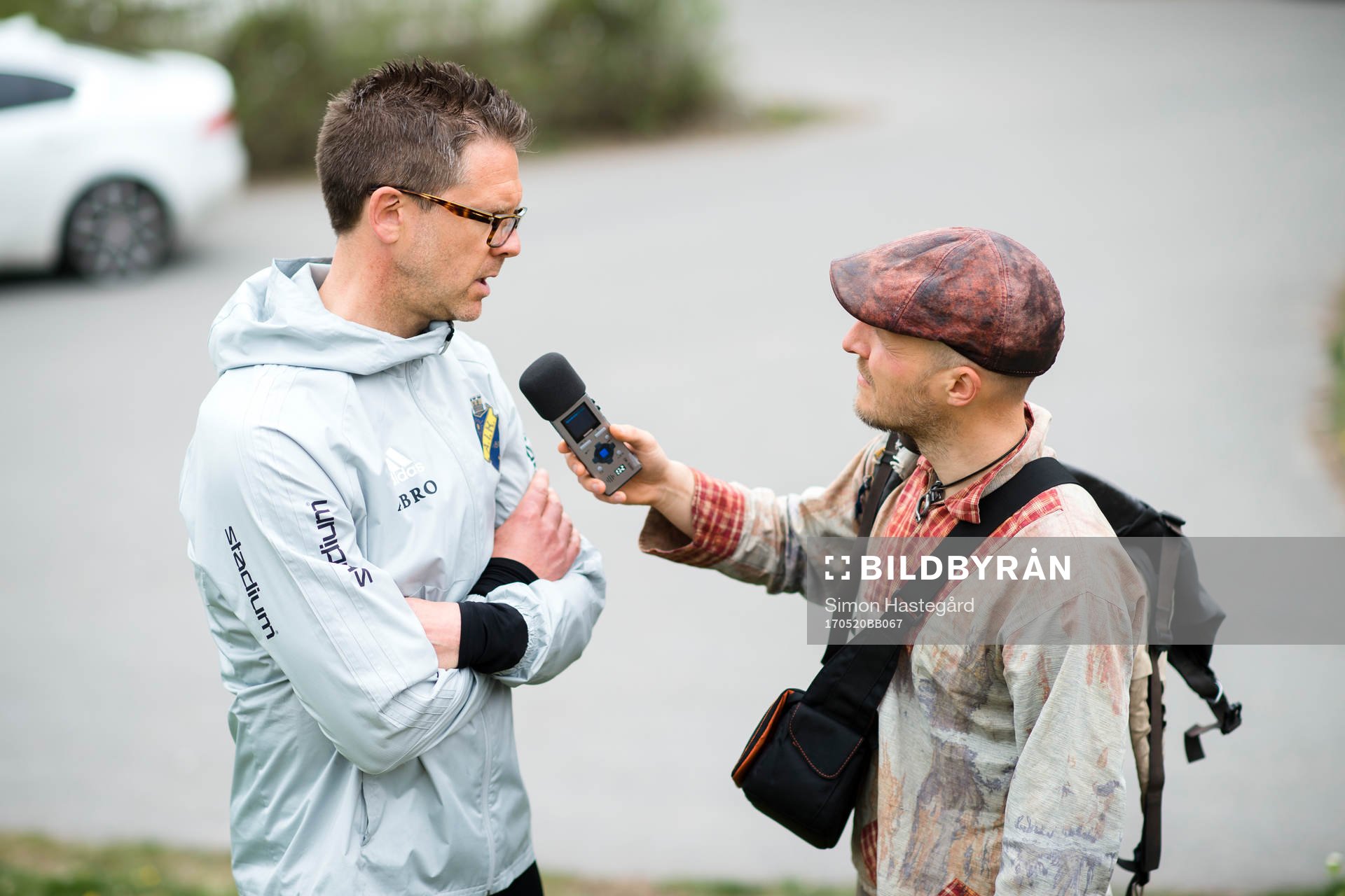 s tränare Rikard Norling blir intervjuad