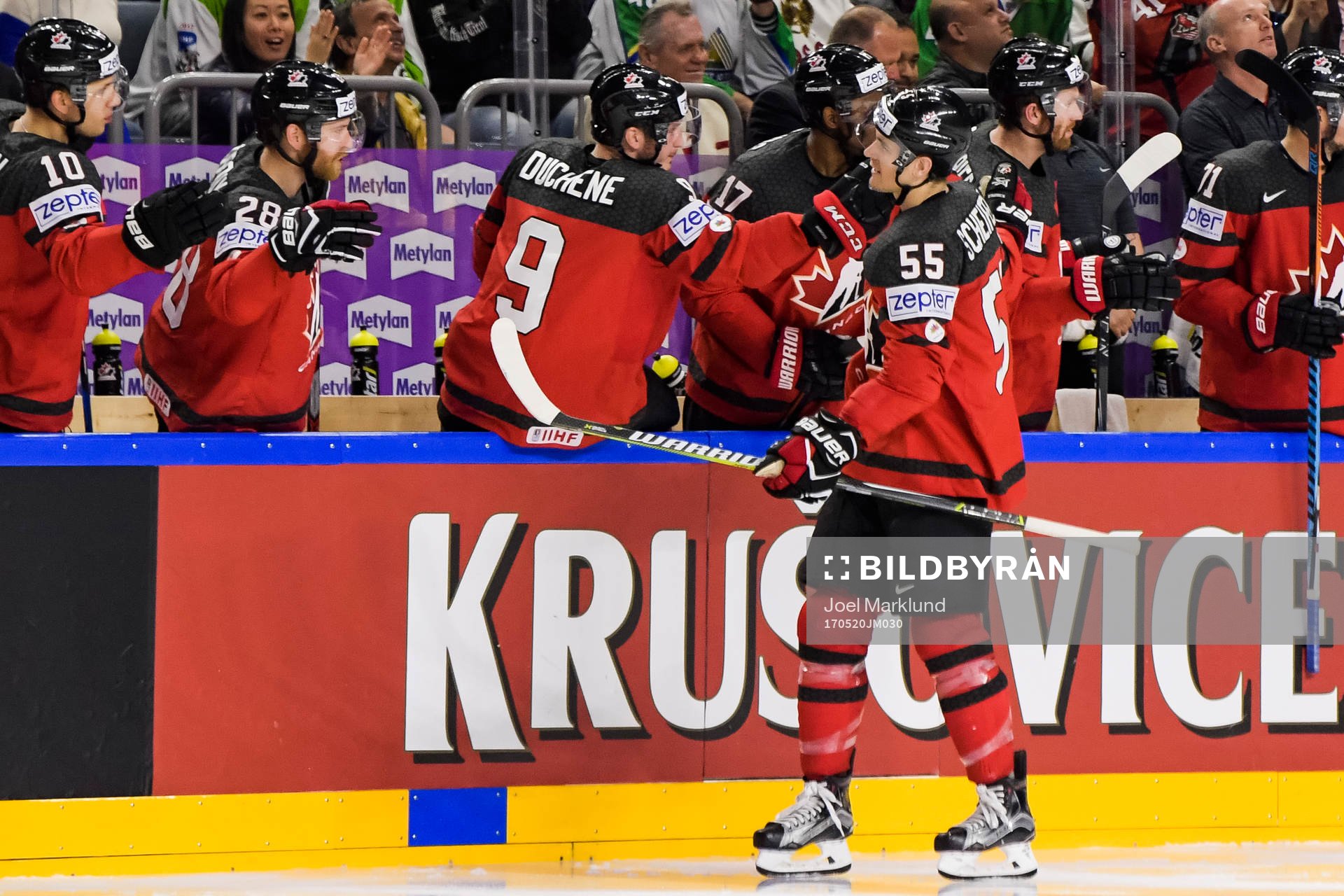 Kanadas Mark Scheifele jublar