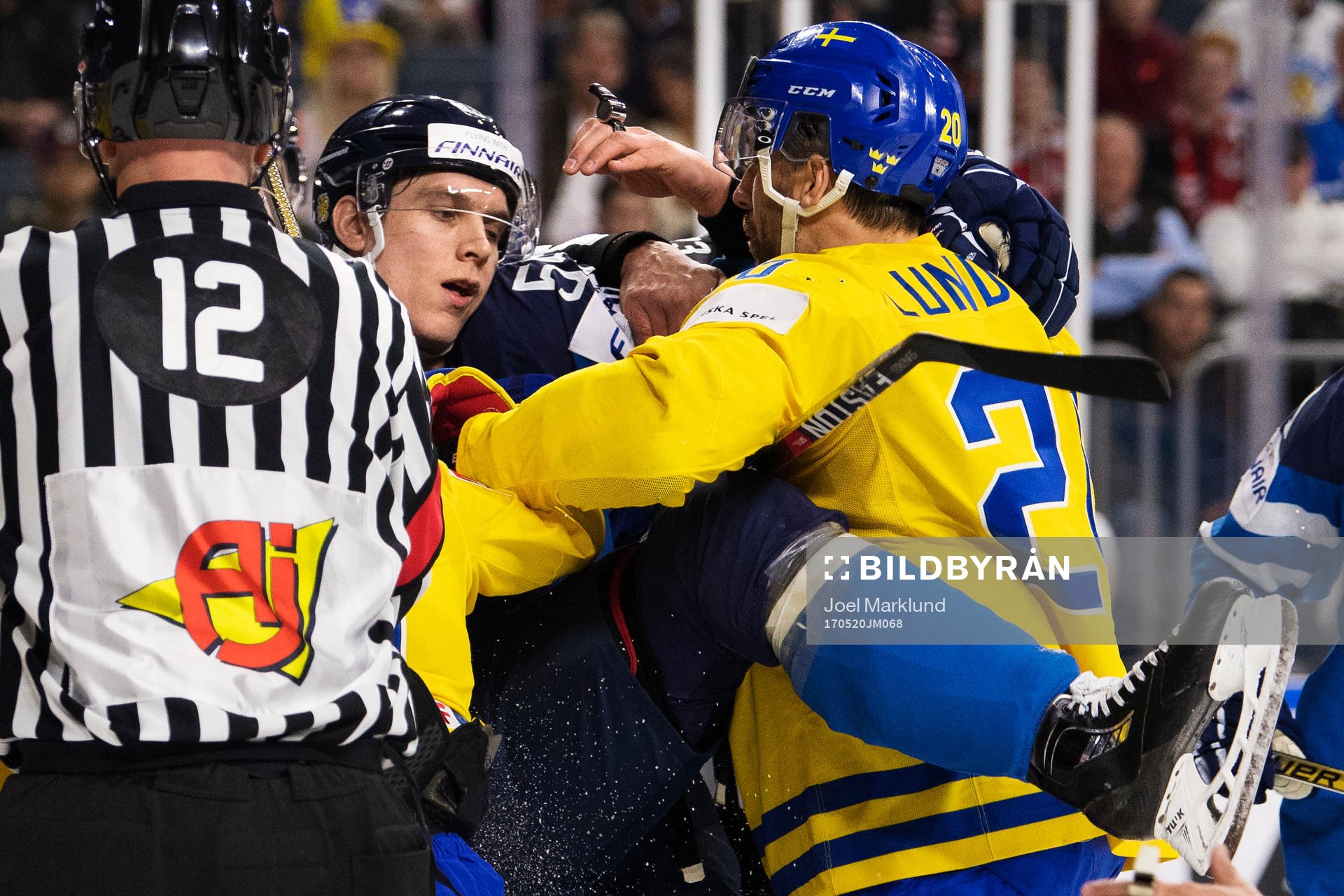 Finlands Atte Ohtamaa i bråk med Sveriges Joel Lundqvist i