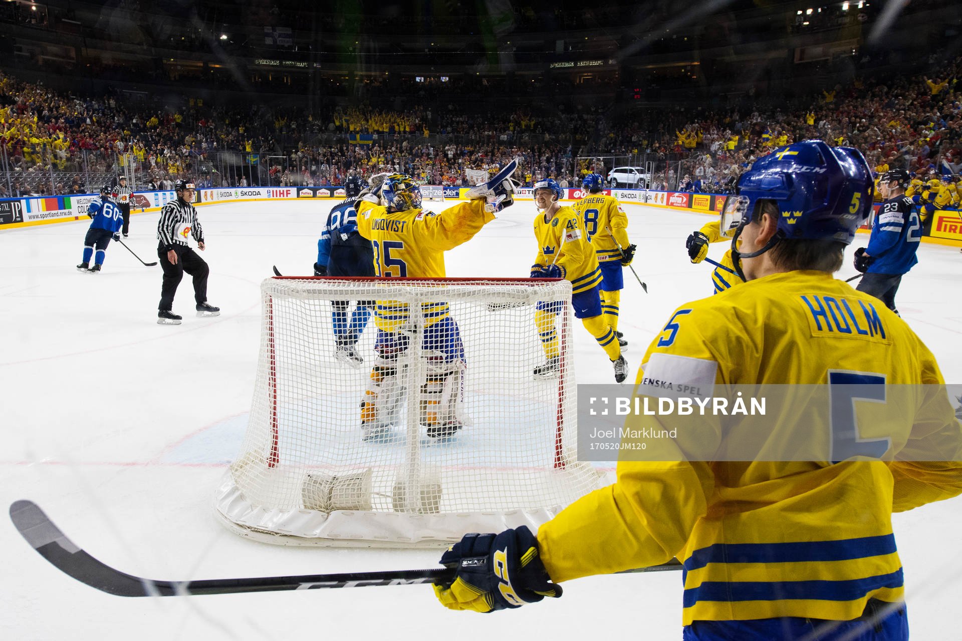 Sveriges målvakt Henrik Lundqvist och Joakim Nordström
