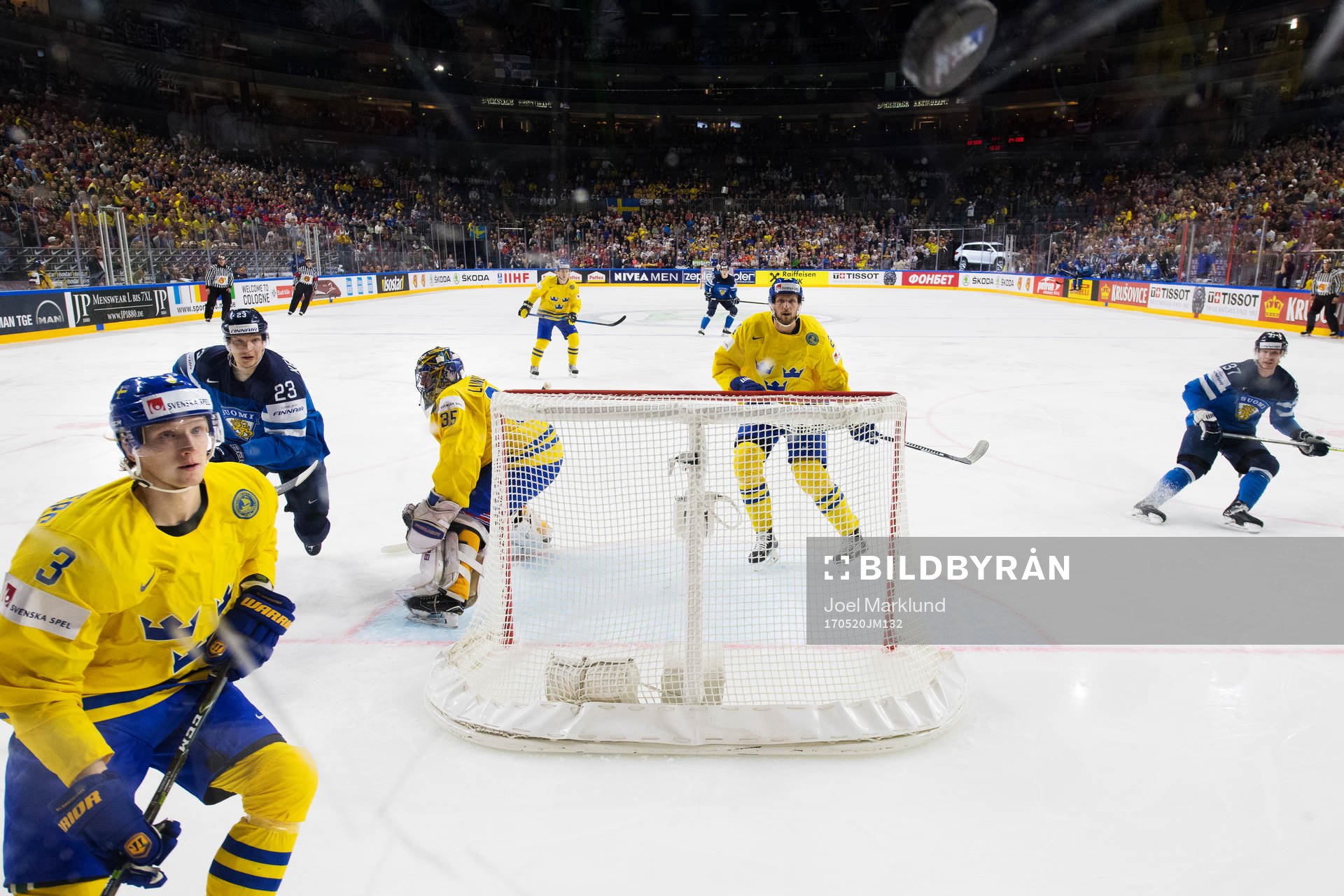 Sveriges John Klingberg, målvakt Henrik Lundqvist och