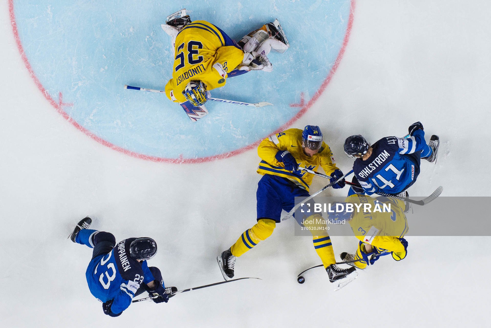 Finlands Joonas Kemppainen och Antti Pihlström kämpar mot