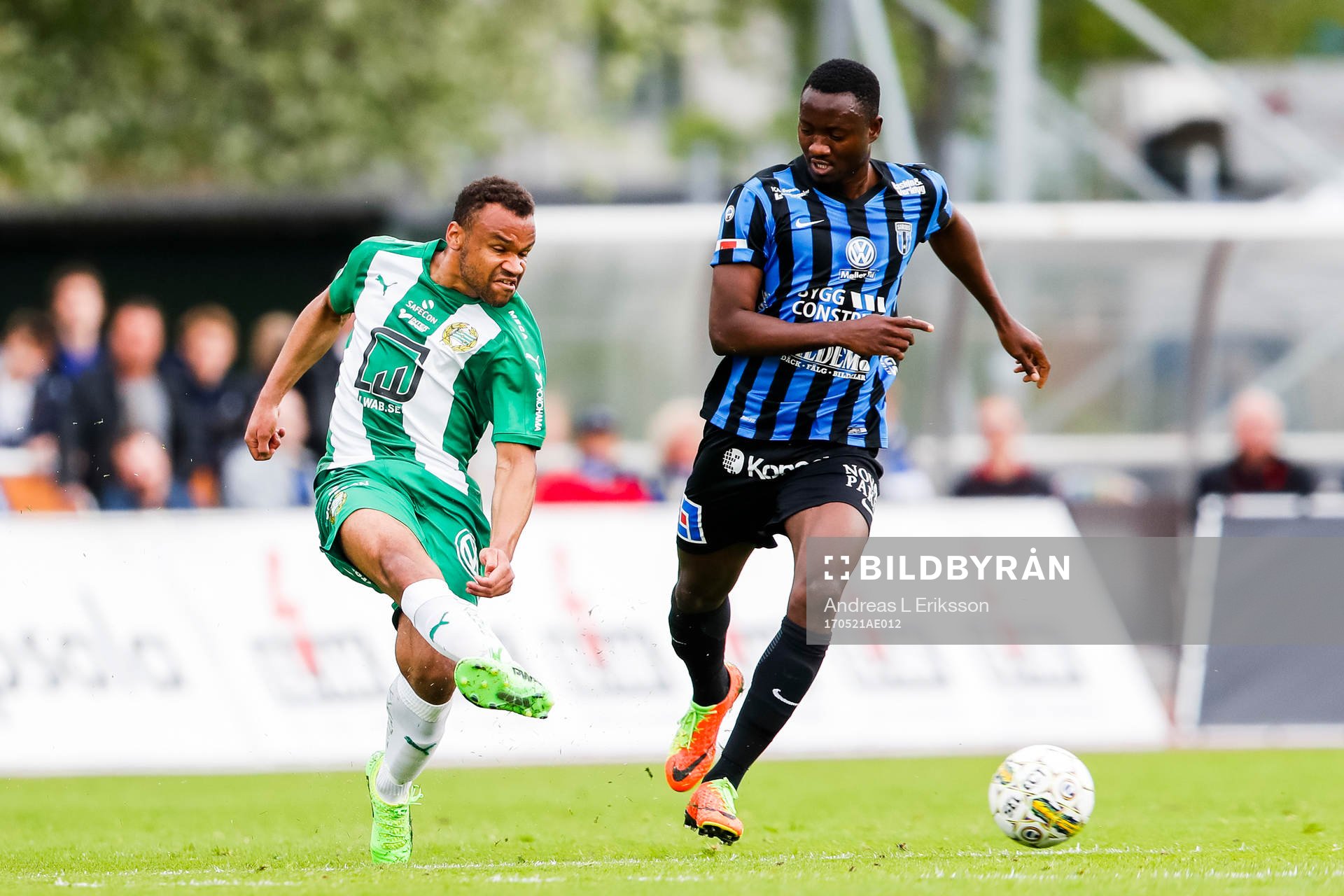 Hammarbys Serge-Junior Martinsson Ngouali och Sirius Moses