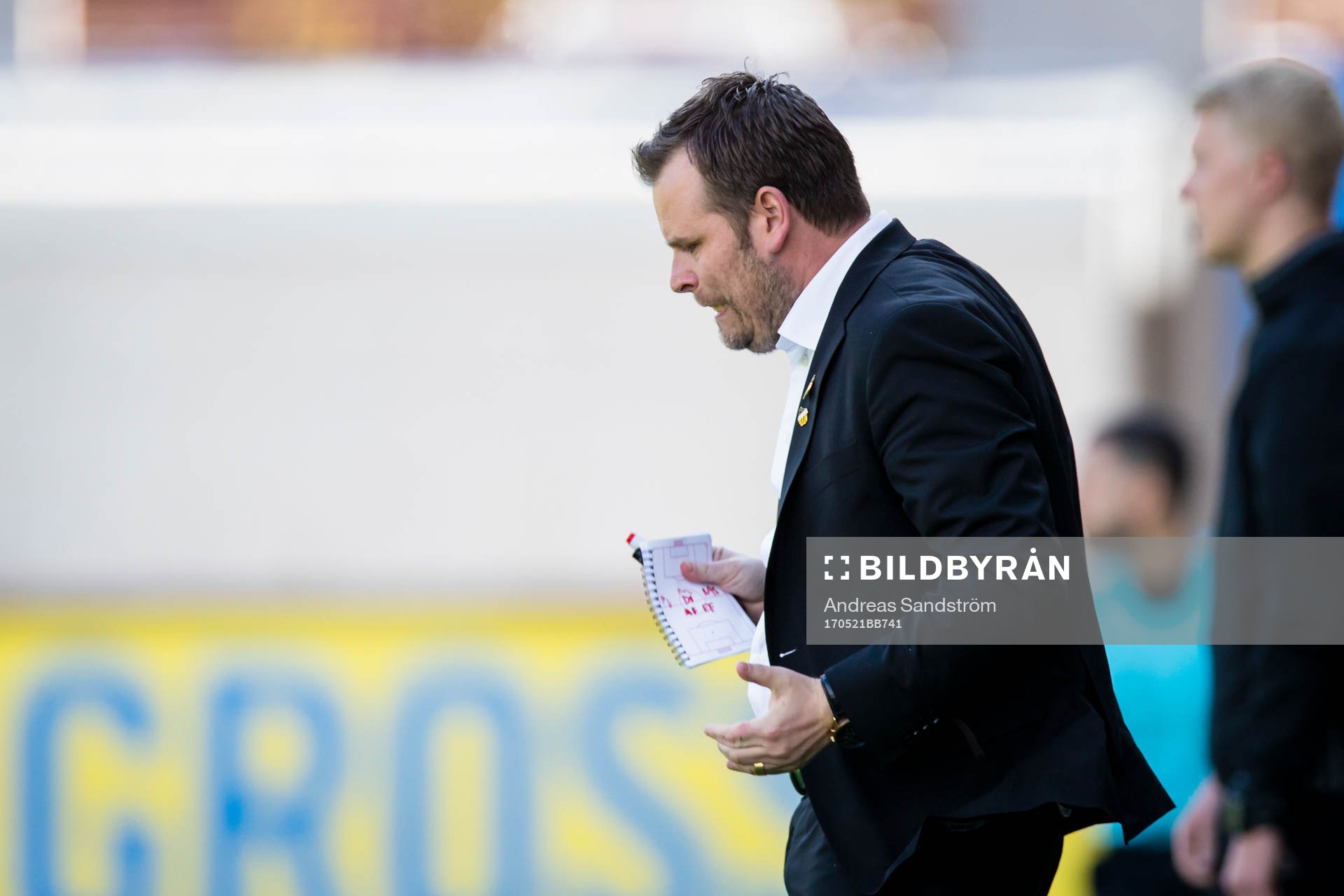 Häckens tränare Mikael Stahre reagerar