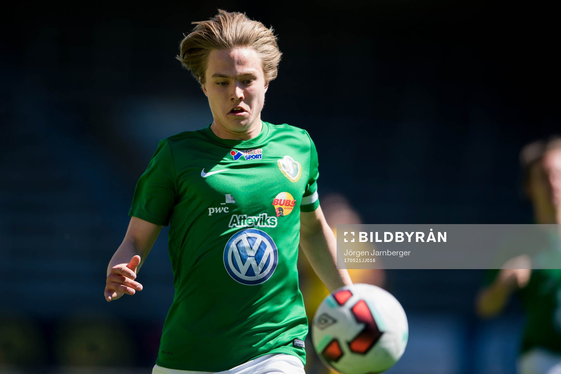 Jönköpings Adam Gemheden under fotbollsmatchen i U17 Allsvenskan mellan Elfsborg och Jönköping den 21 maj 2017 i Borås.