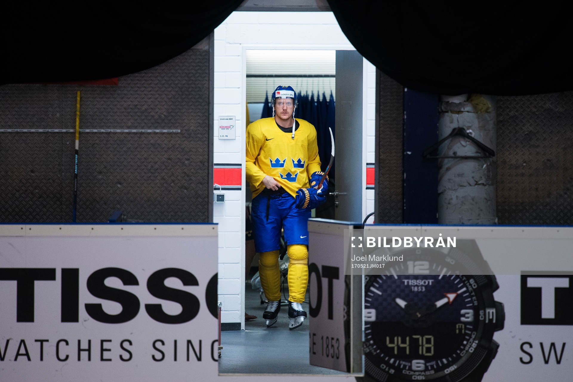 Jonas Brodin på Sveriges ishockeylandslags matchvärmning