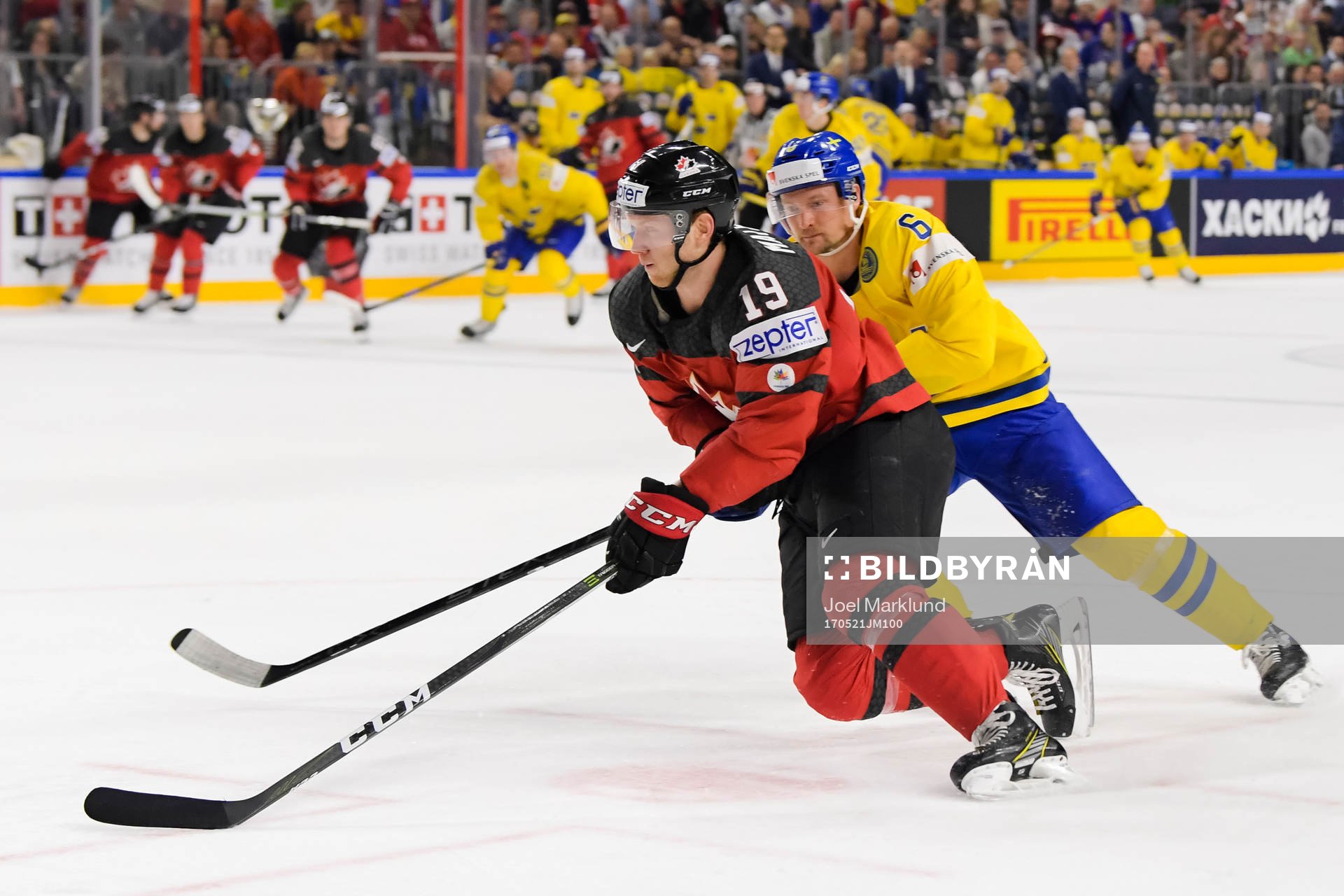 Kanadas Mike Matheson och Sveriges Anton Strålman