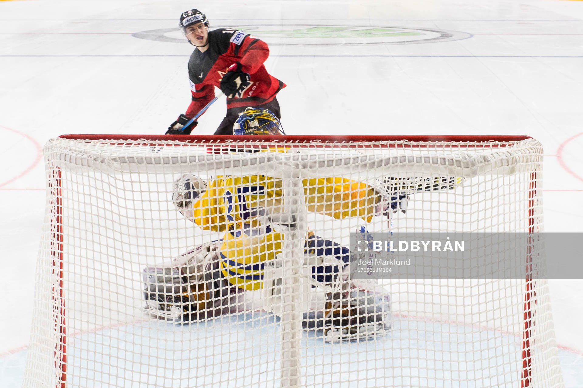 Sveriges målvakt Henrik Lundqvist med avgörande