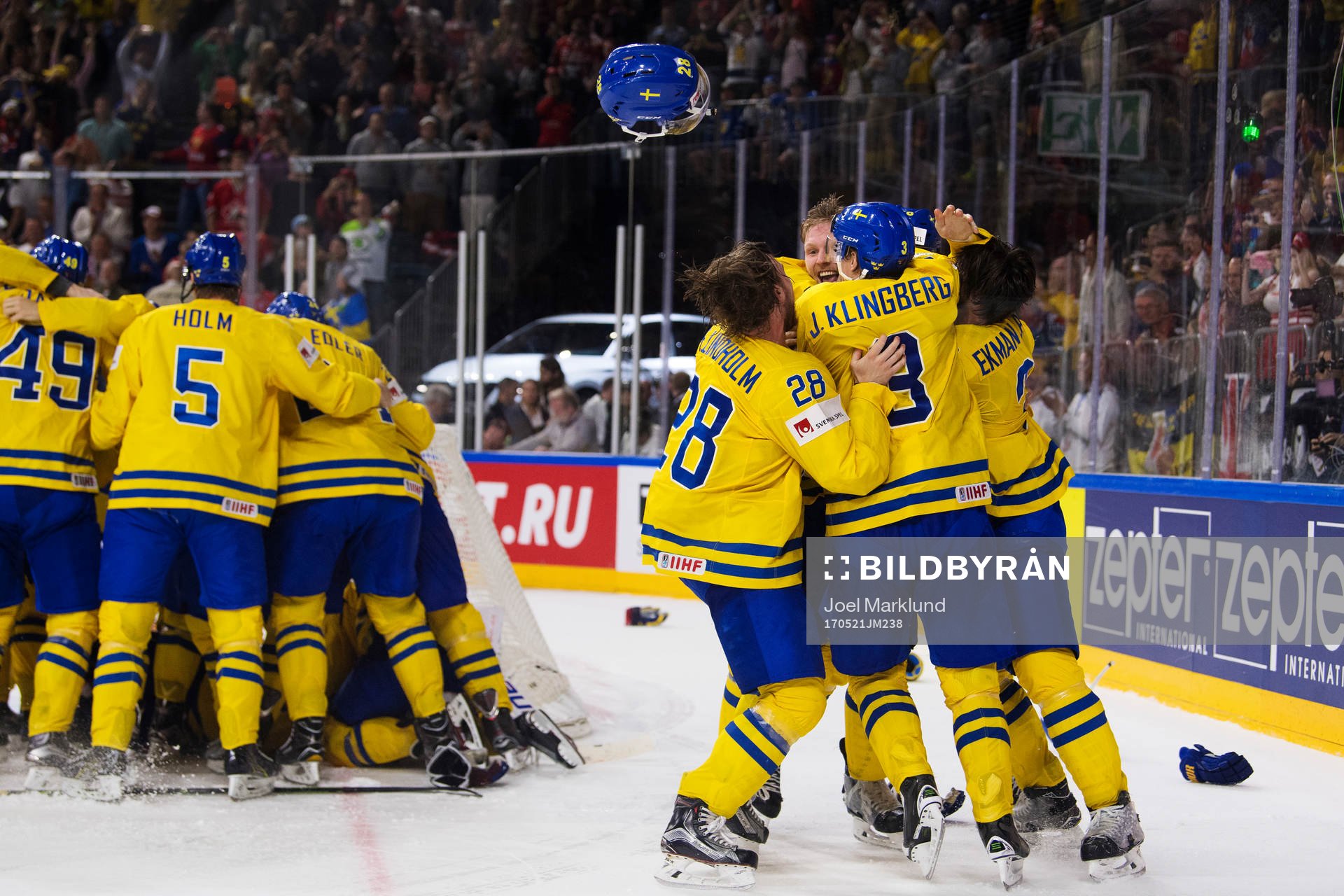 Sveriges spelare jublar