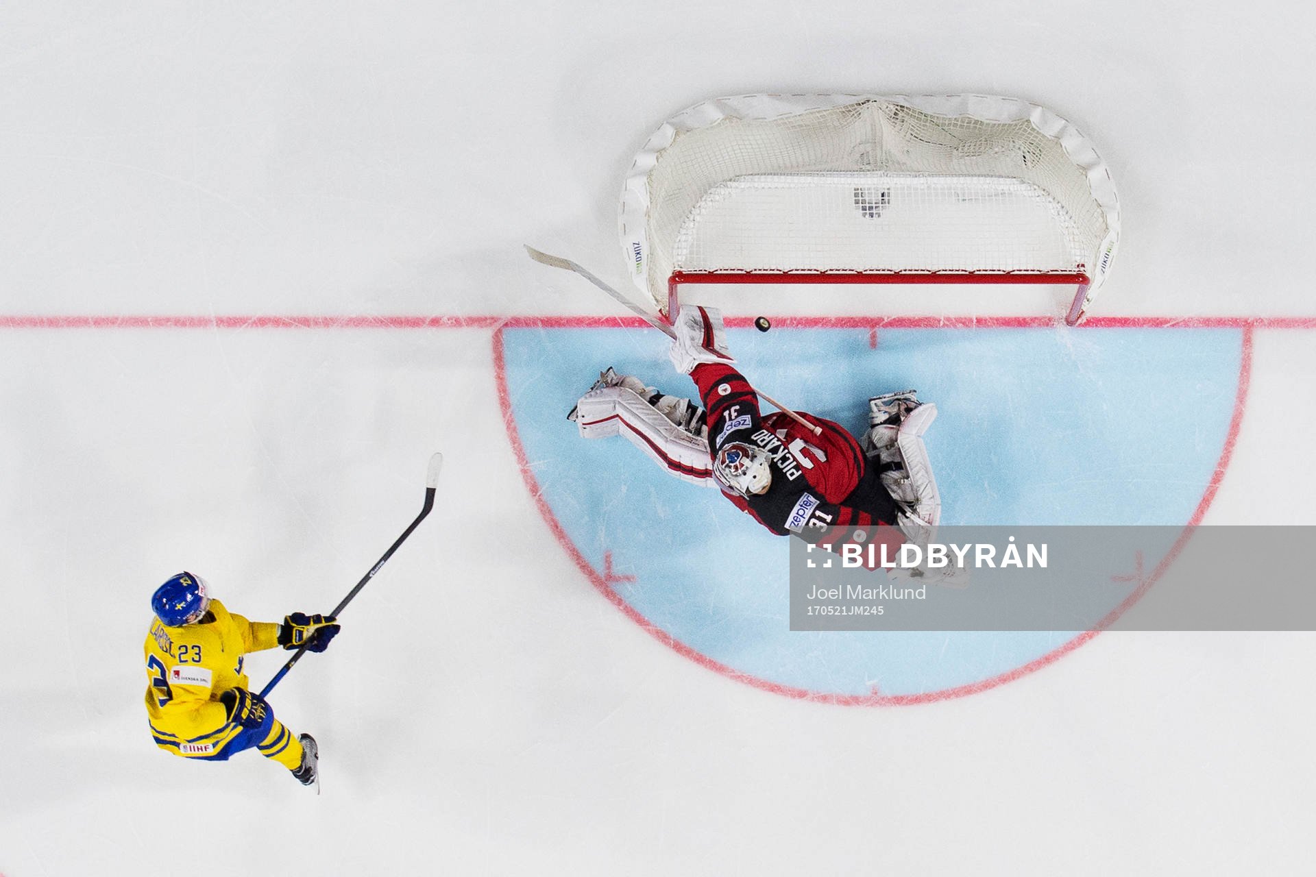 Sveriges Oliver Ekman Larsson gör mål på Kanadas