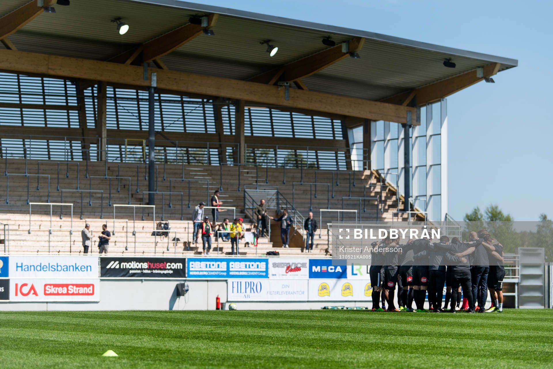 Dalkurds lag samlat före fotbollsmatchen i Superettan