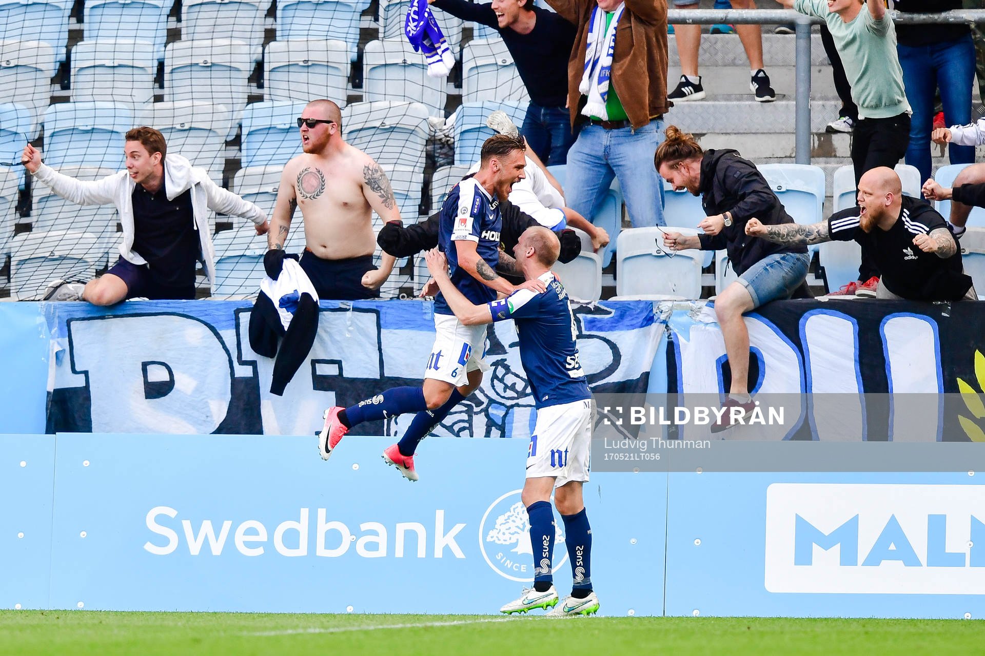 Norrköpings Linus Wahlqvist och Andreas Johansson jublar