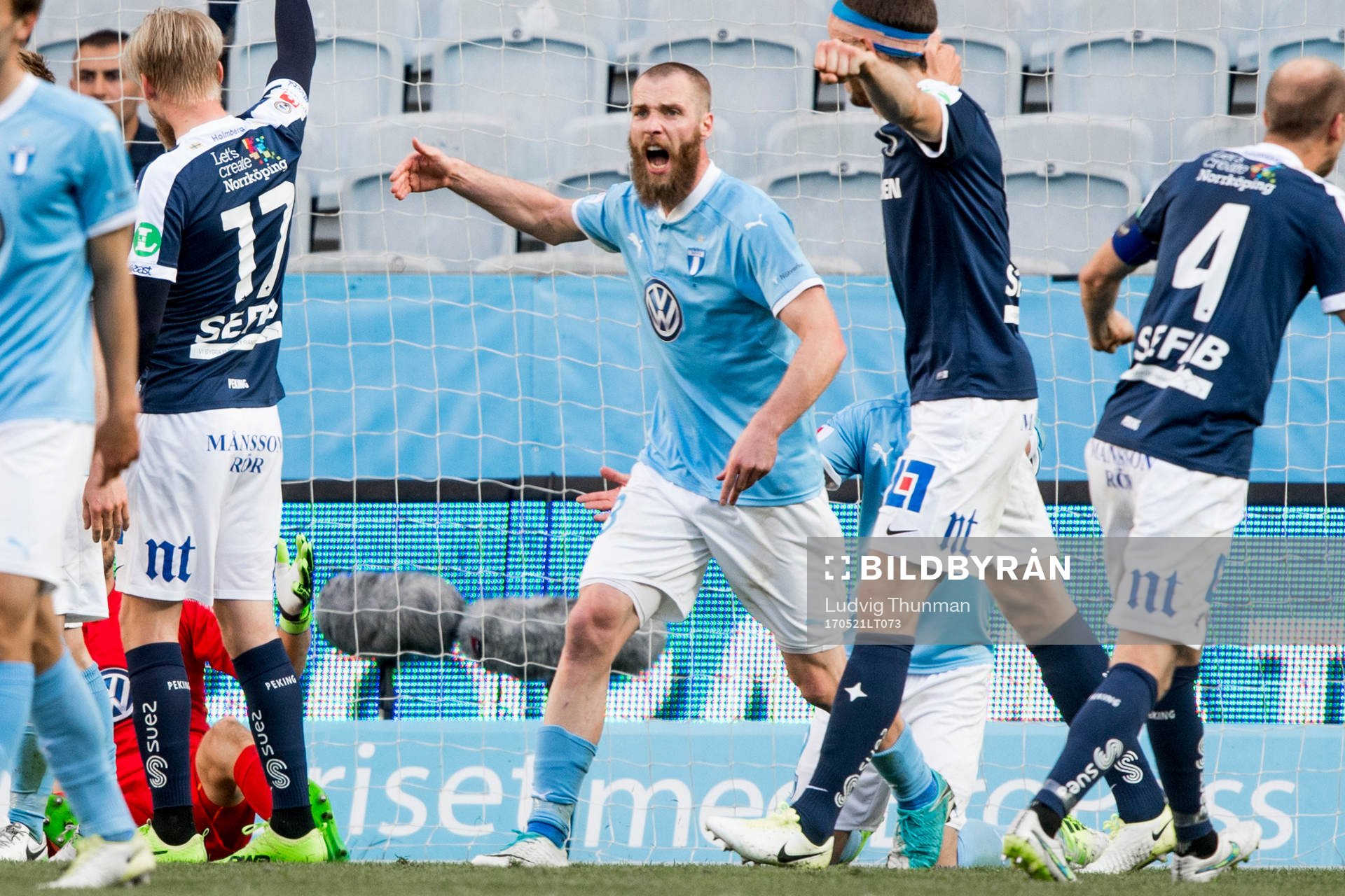 Malmö FFs Jo Inge Berget reagerar på ett domslut