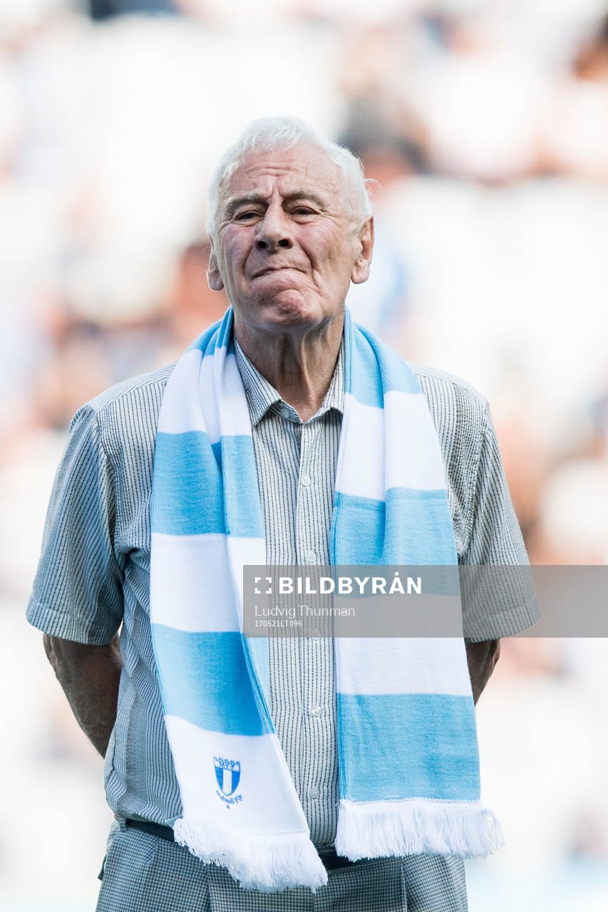Fd Malmö FF spelaren Jan Nana Ekström hyllas