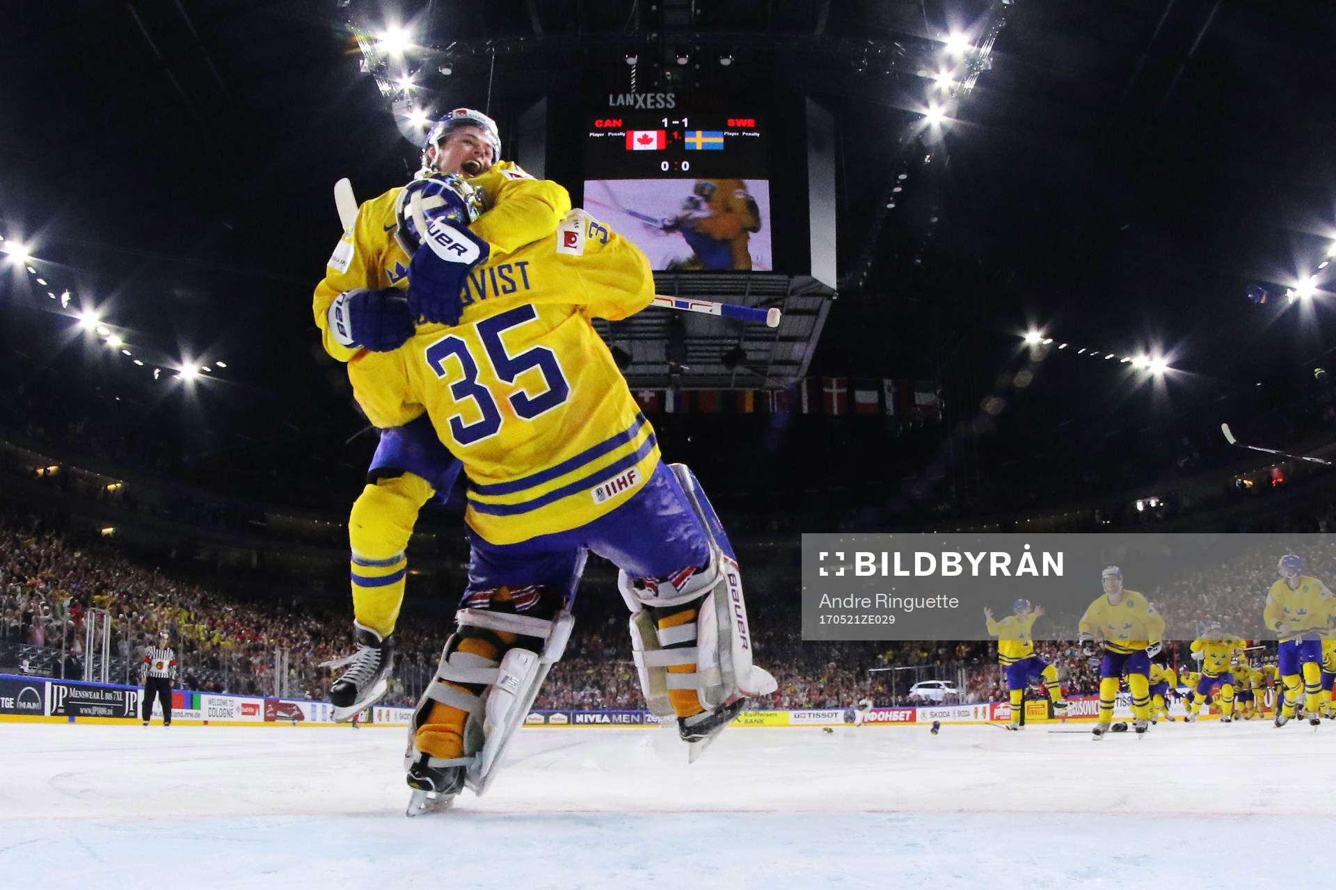 Sveriges målvakt Henrik Lundqvist och William Nylander