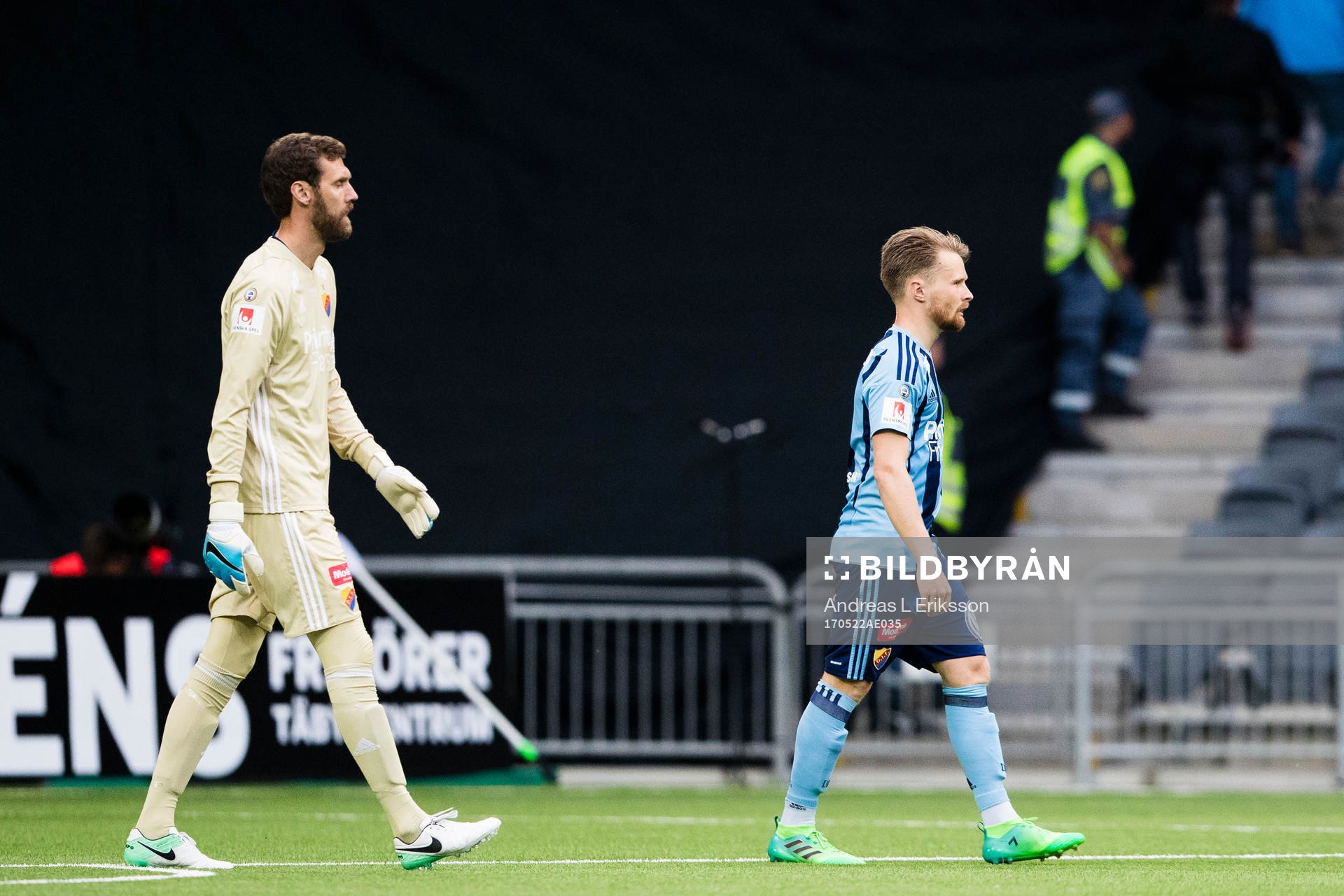 Djurgårdens målvakt Andreas Isaksson och Jacob Une