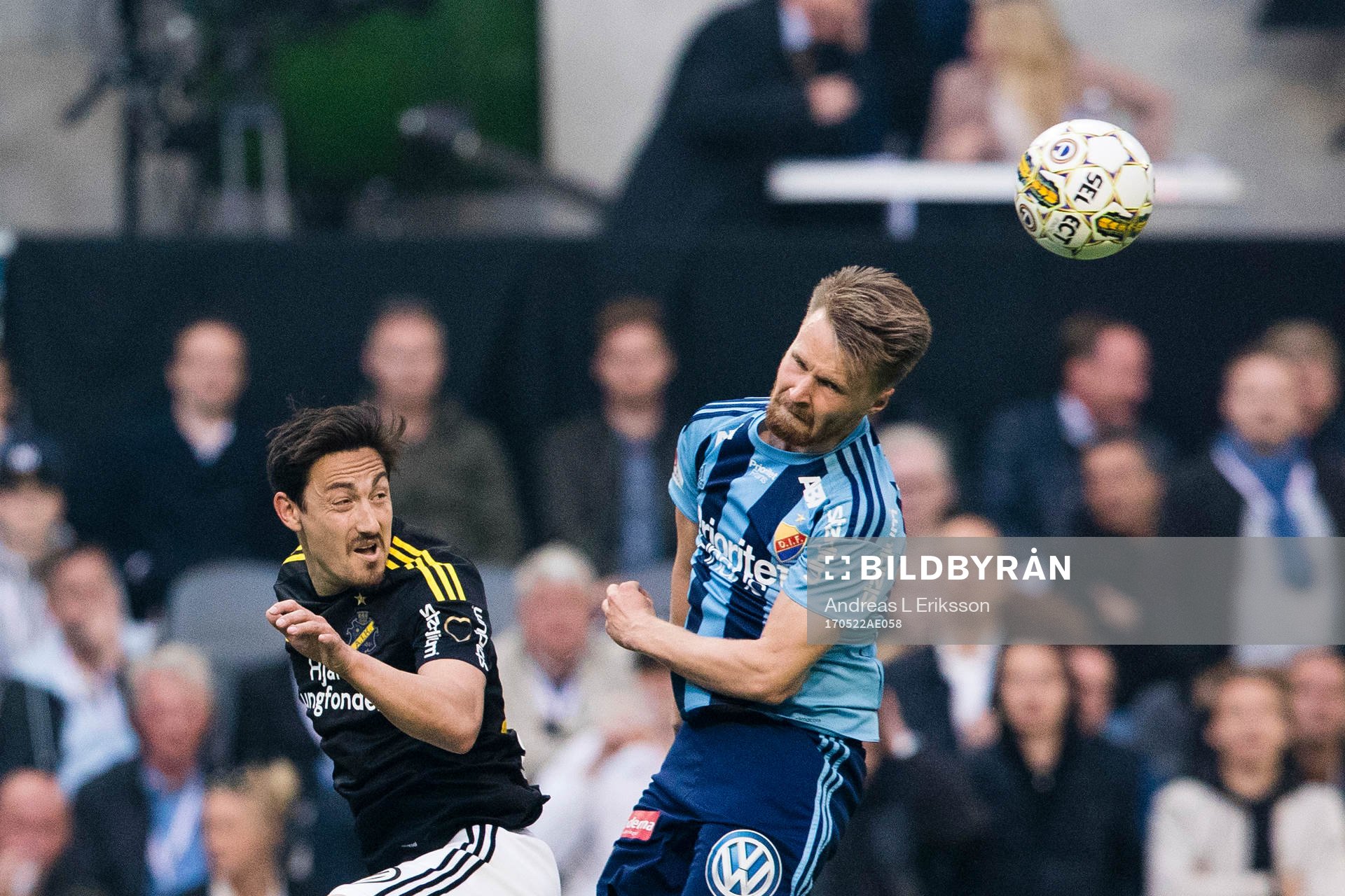 s Stefan Ishizaki i en nickduell med Djurgårdens Jacob Une