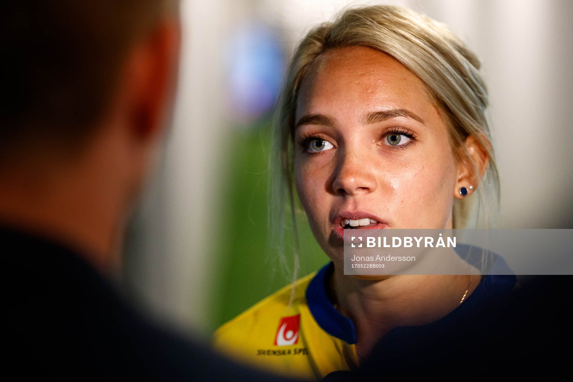 Elin Rubensson blir intervjuad