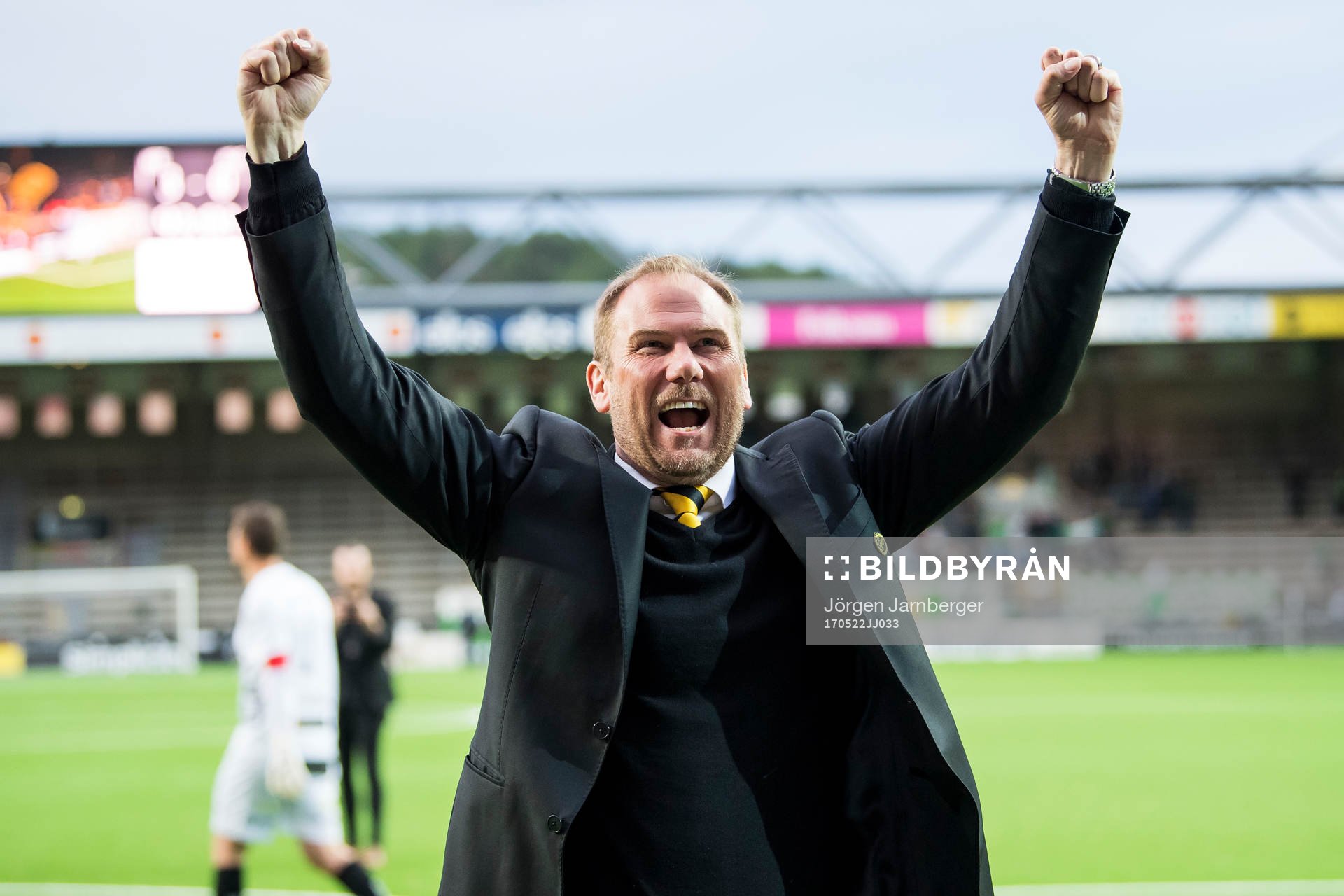 Elfsborgs manager Magnus Haglund jublar