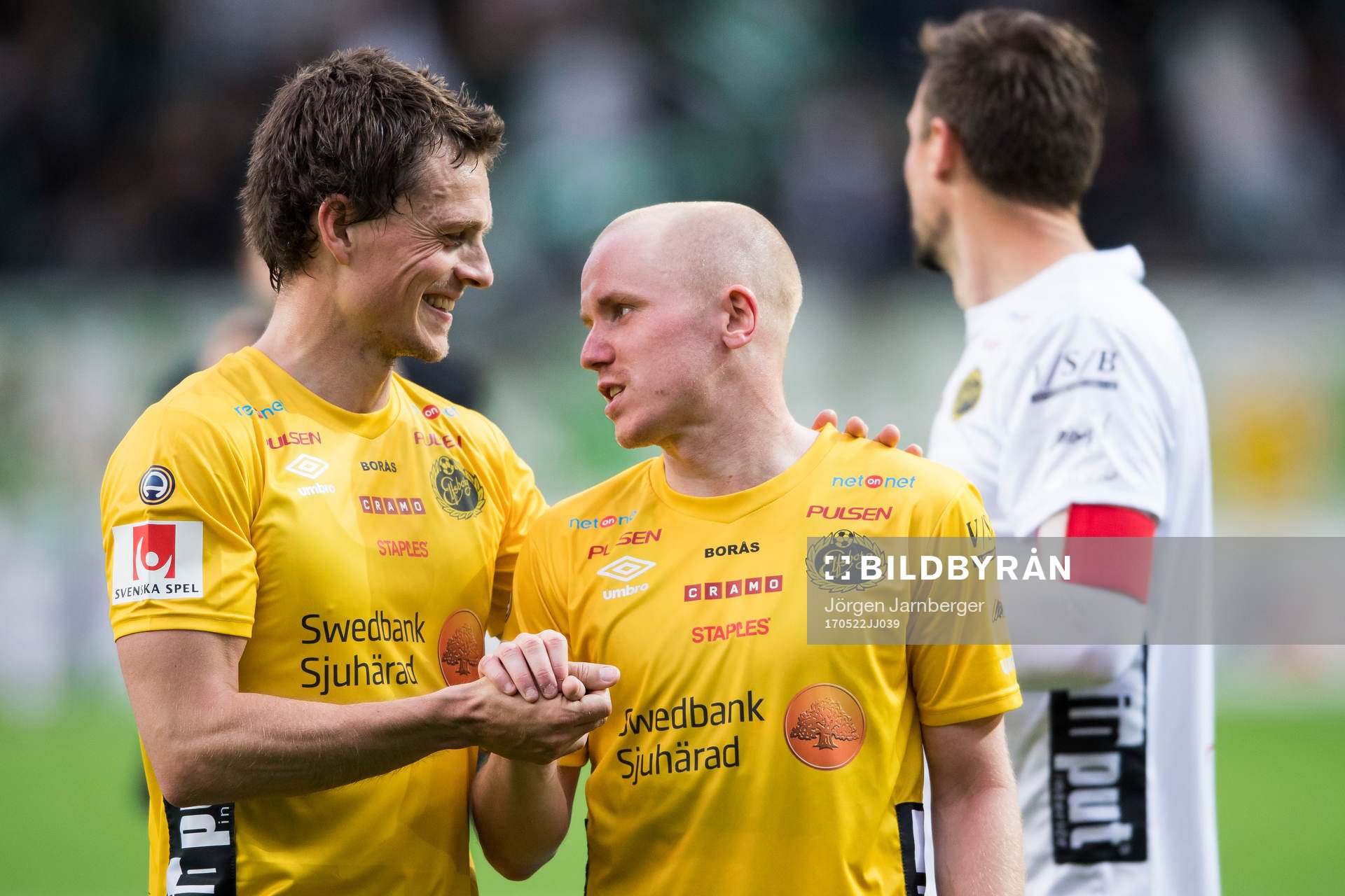 Elfsborgs Jörgen Horn och Jesper Karlsson jublar