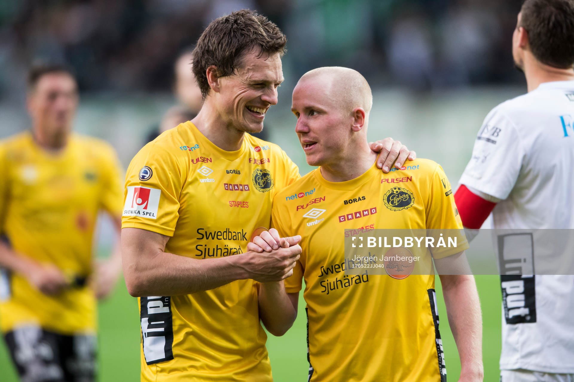 Elfsborgs Jörgen Horn och Jesper Karlsson jublar