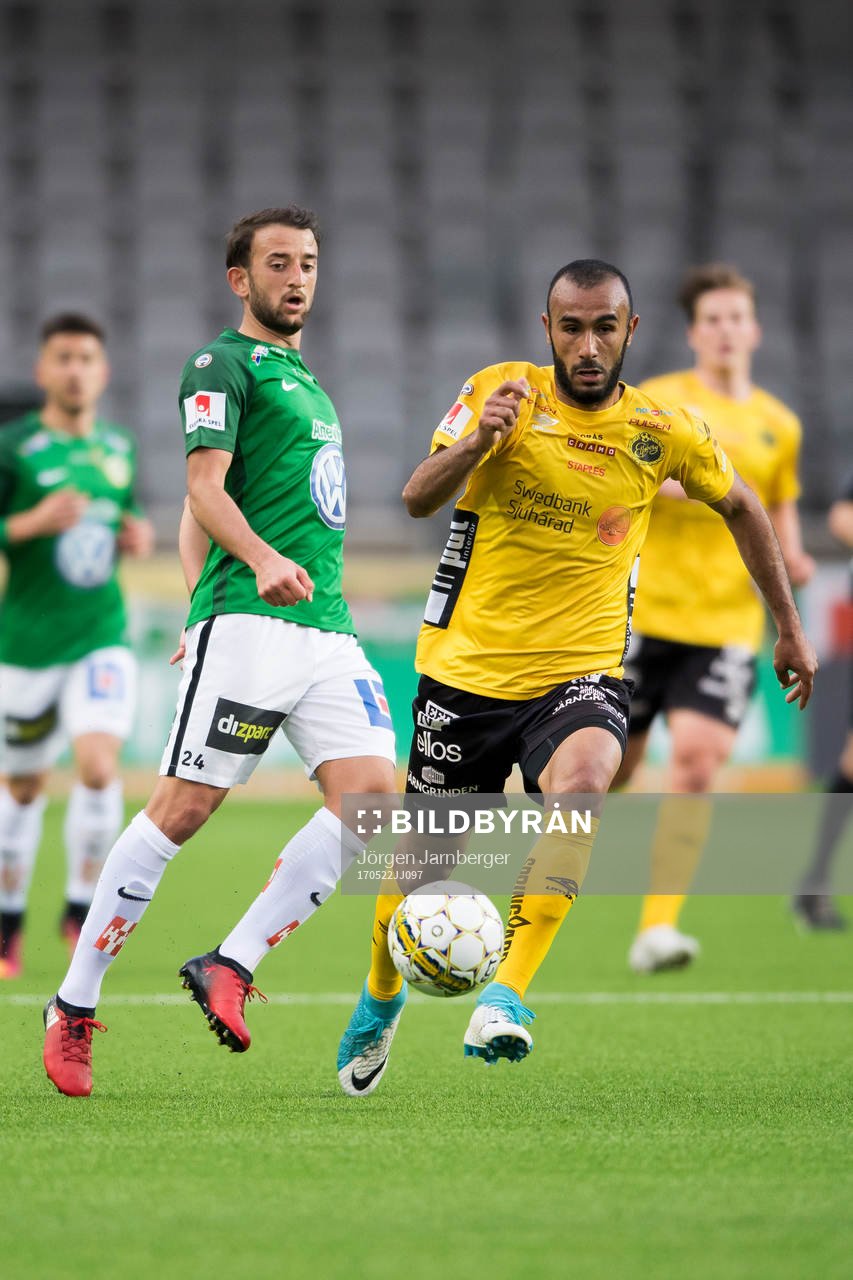 Elfsborgs Issam Jebali och Jönköpings Robert Gojani