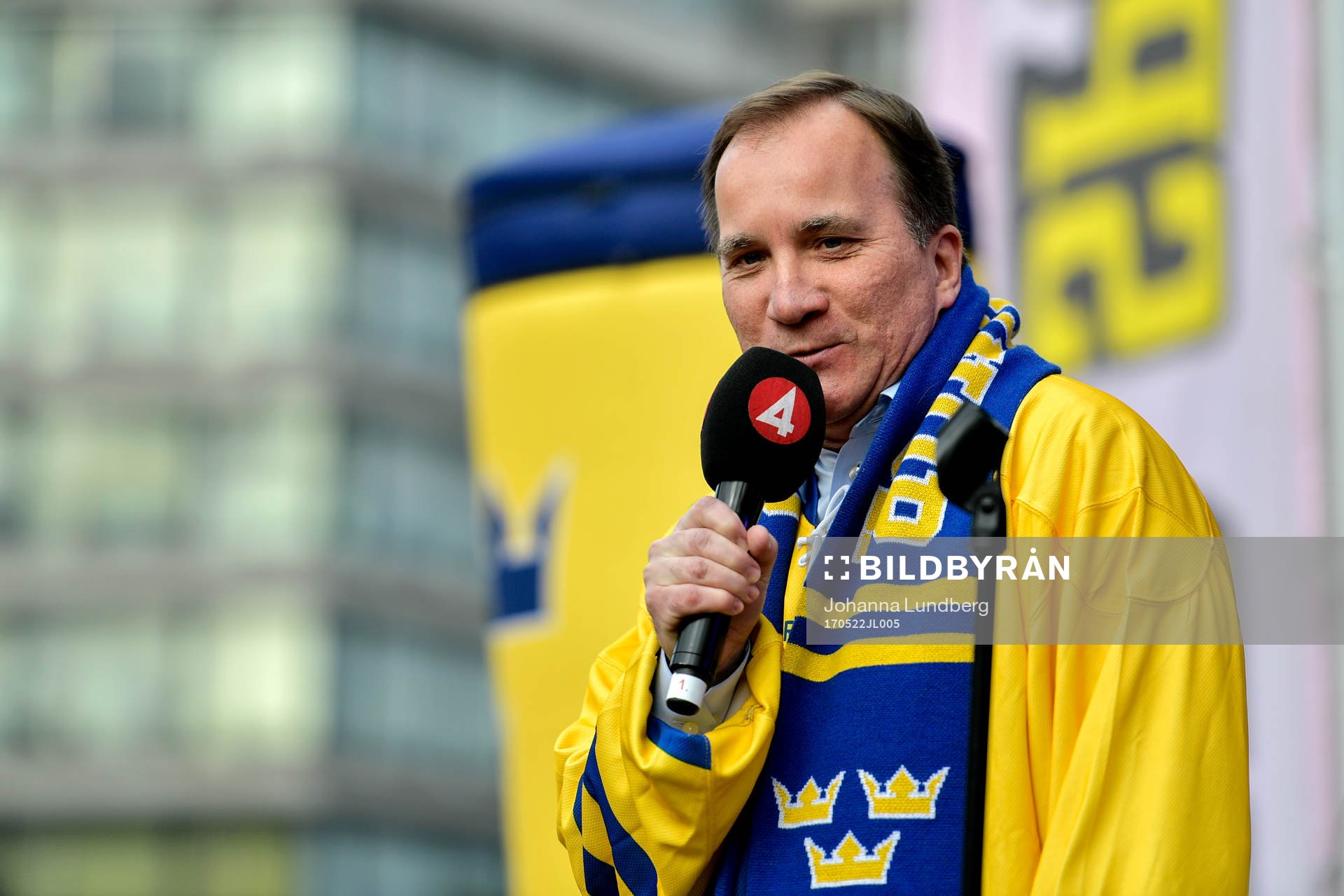 Statsminister Stefan Löfven talar på Sergels torg när