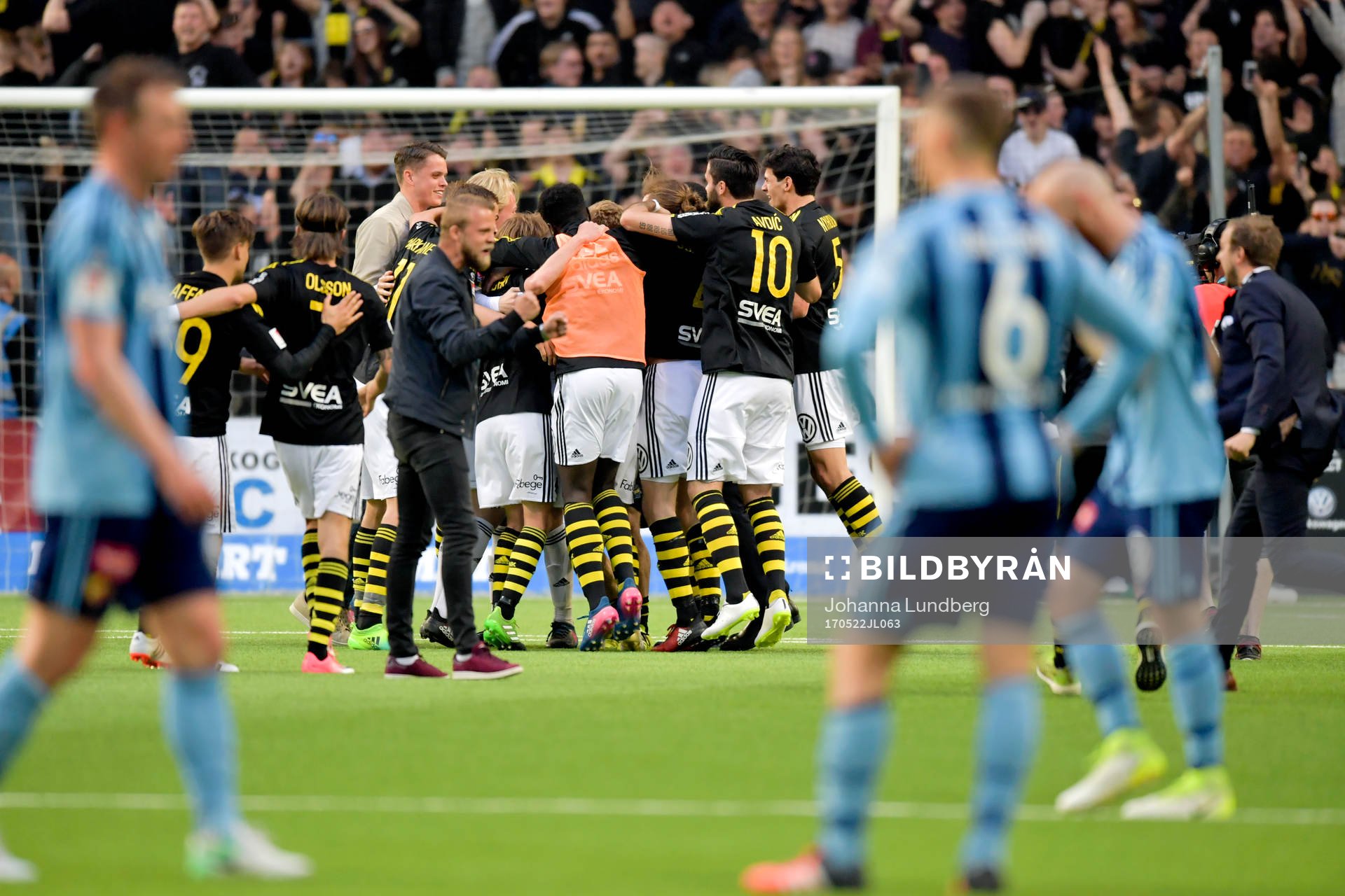 s spelare jublar och Djurgårdens deppar