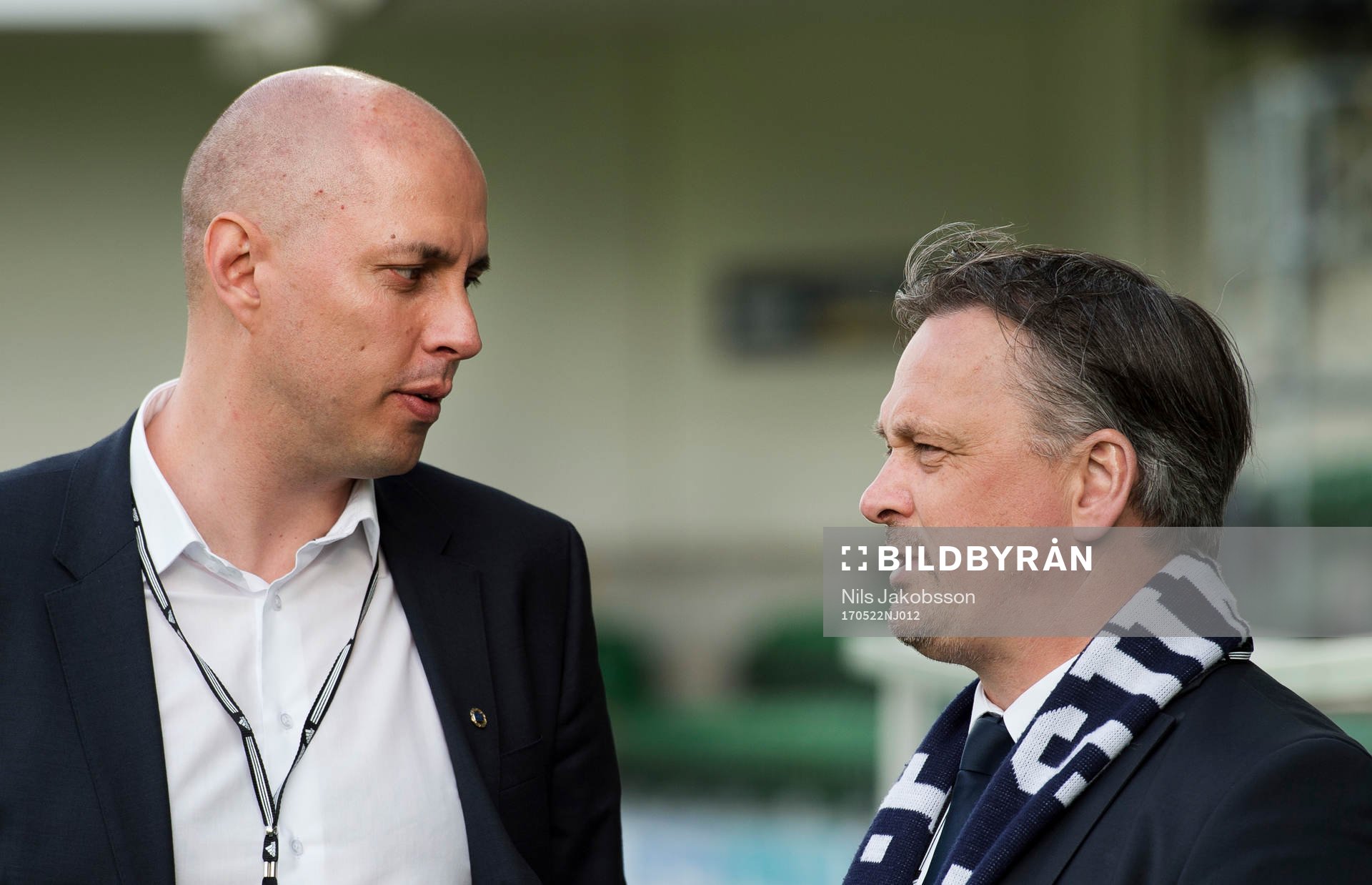 Sundsvalls klubbchef Henrik Wikström och sportchef Urban Hagblom innan fotbollsmatchen i Allsvenskan mellan GIF Sundsvall och IFK Göteborg den 22 maj 2017 i Sundsvall.