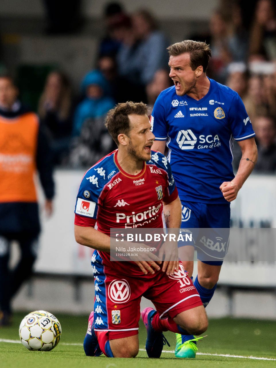 Sundsvalls Eric Larsson skriker