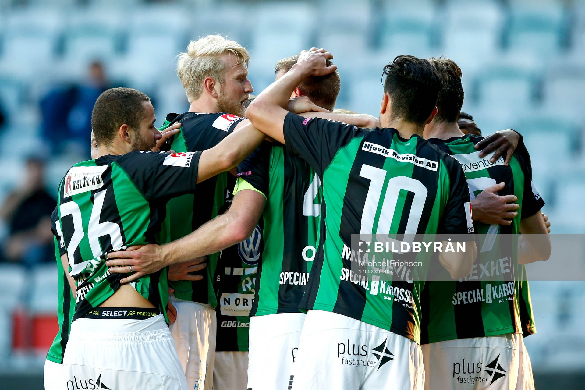 GAIS Steven Old jublar med lagkamrater efter 1-0 under fotbollsmatchen i Superettan mellan GAIS och Gefle den 23 maj 2017 i Göteborg.