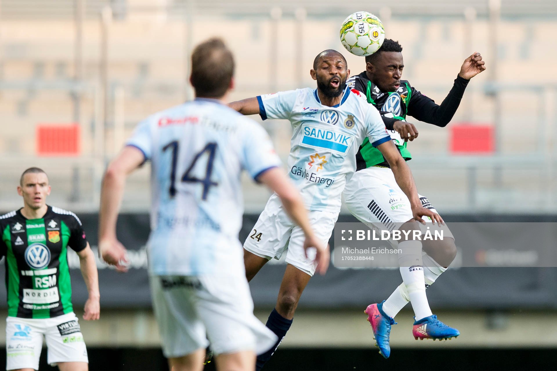 Gefles René Makondele Muzola i nickduell med GAIS Rickson