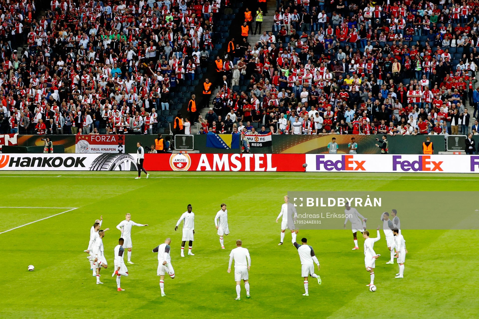 Ajaxs spelare värmer upp