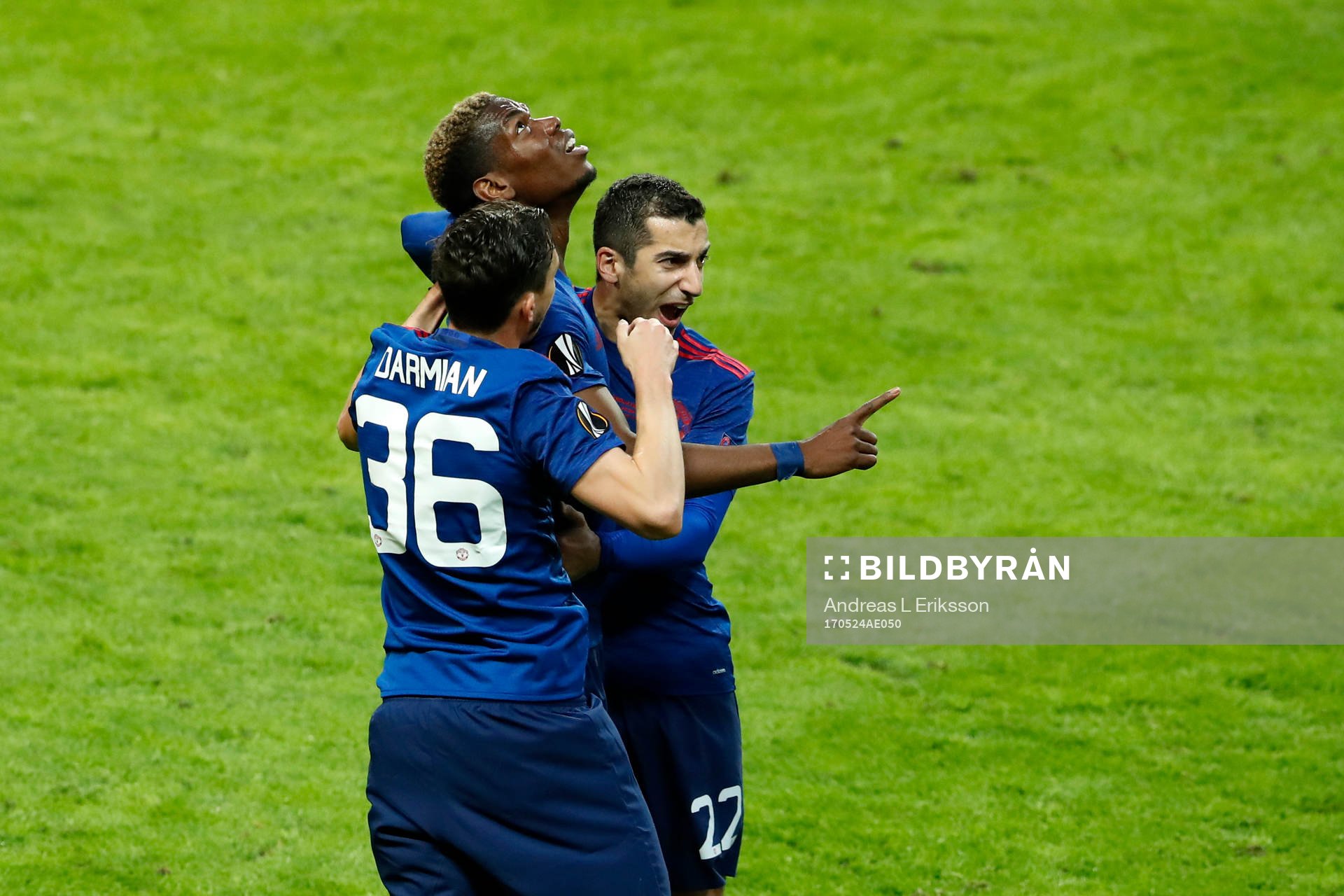Manchester Uniteds Matteo Darmian och Henrikh Mkhitaryan