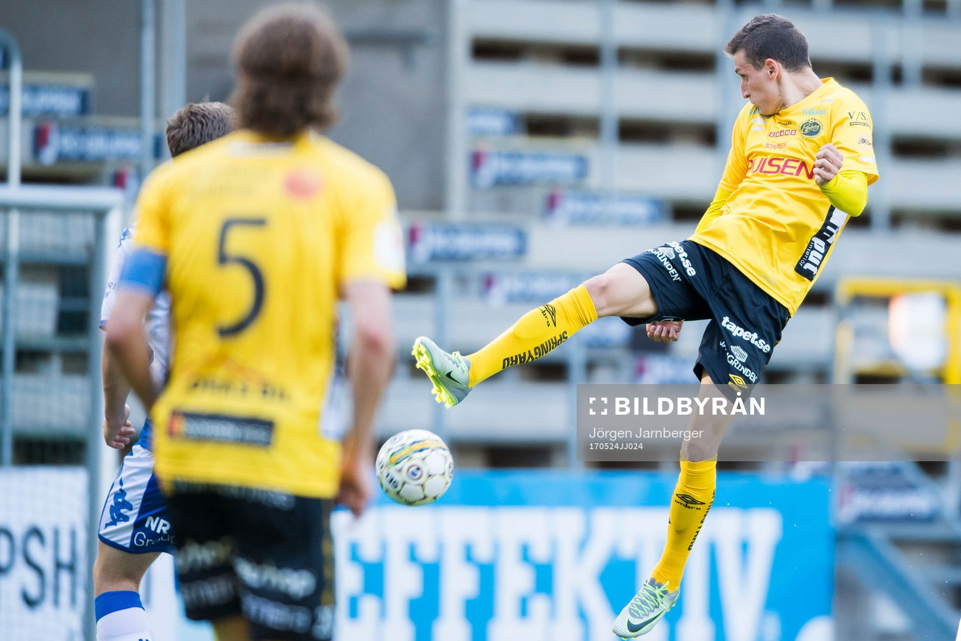 Elfsborgs Arian Kabashi nickar in 1-1