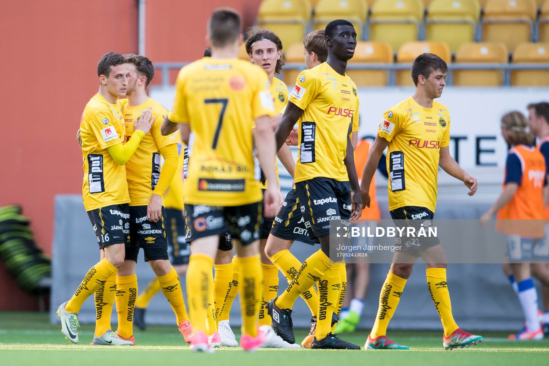 Elfsborgs Arian Kabashi jublar med övriga i laget