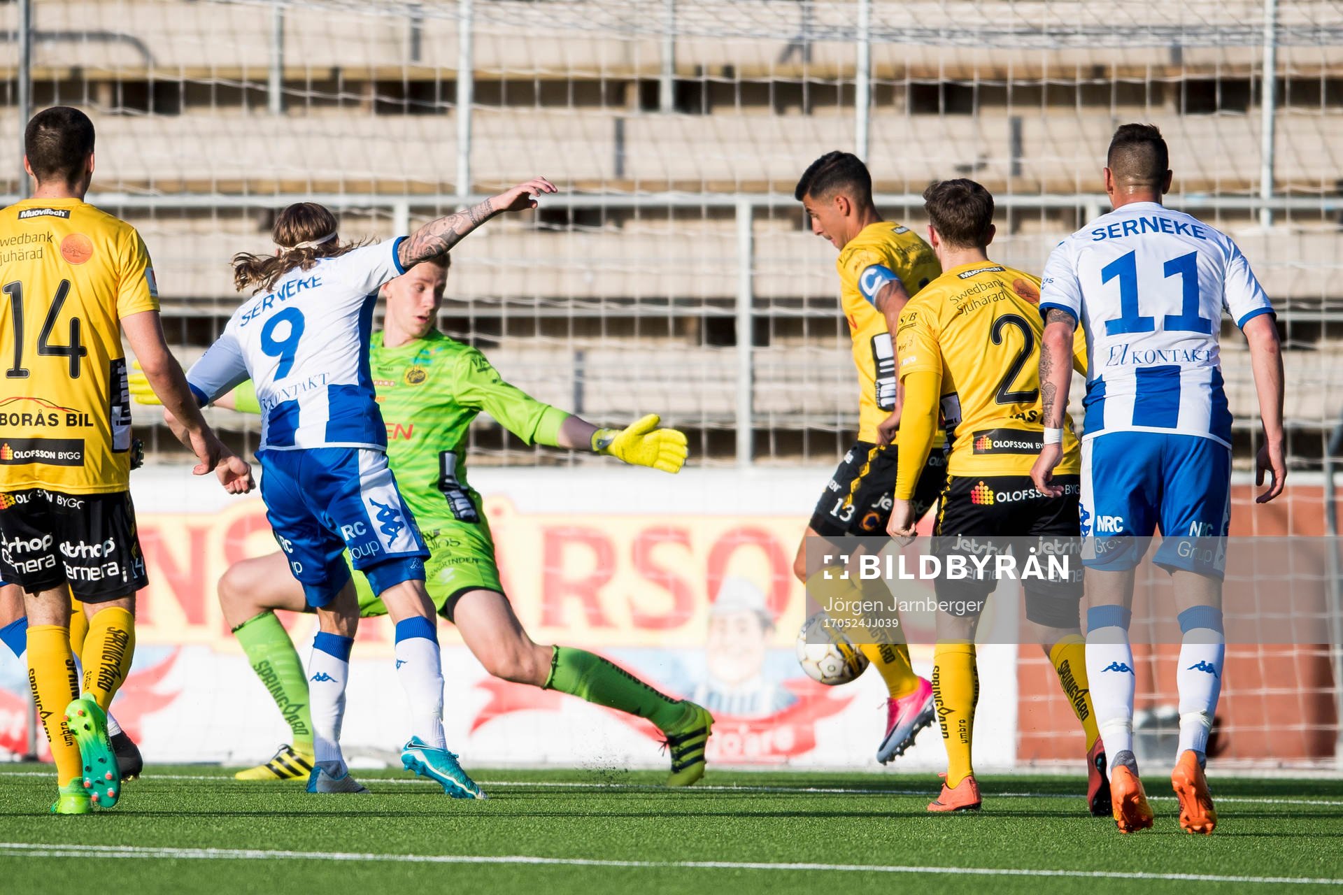 IFK Göteborgs Elías Már Ómarsson gör 1-2