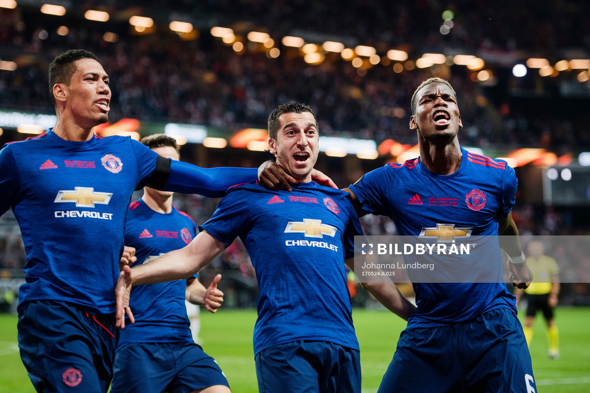Manchester Uniteds Chris Smalling, Henrikh Mkhitaryan och