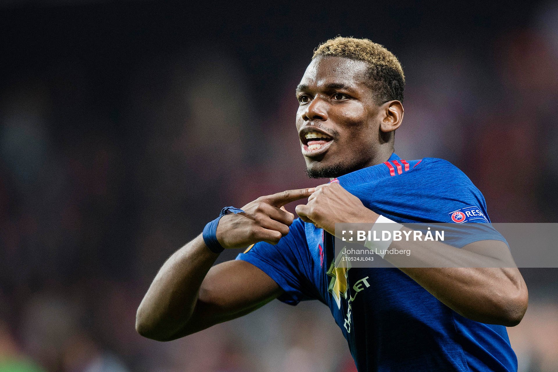 Manchester Uniteds Paul Pogba jublar